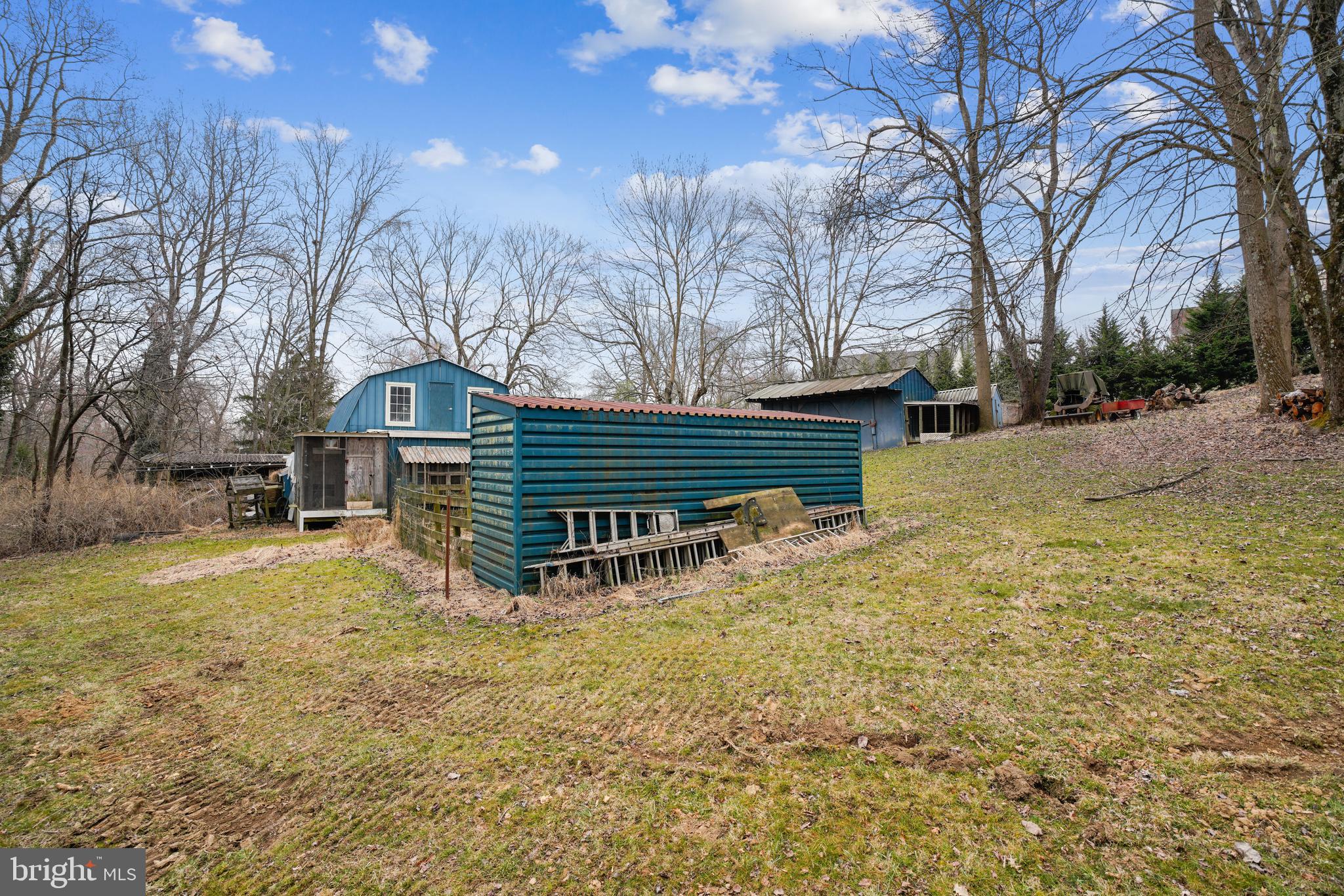 CLARKSVILLE HUNT - Residential