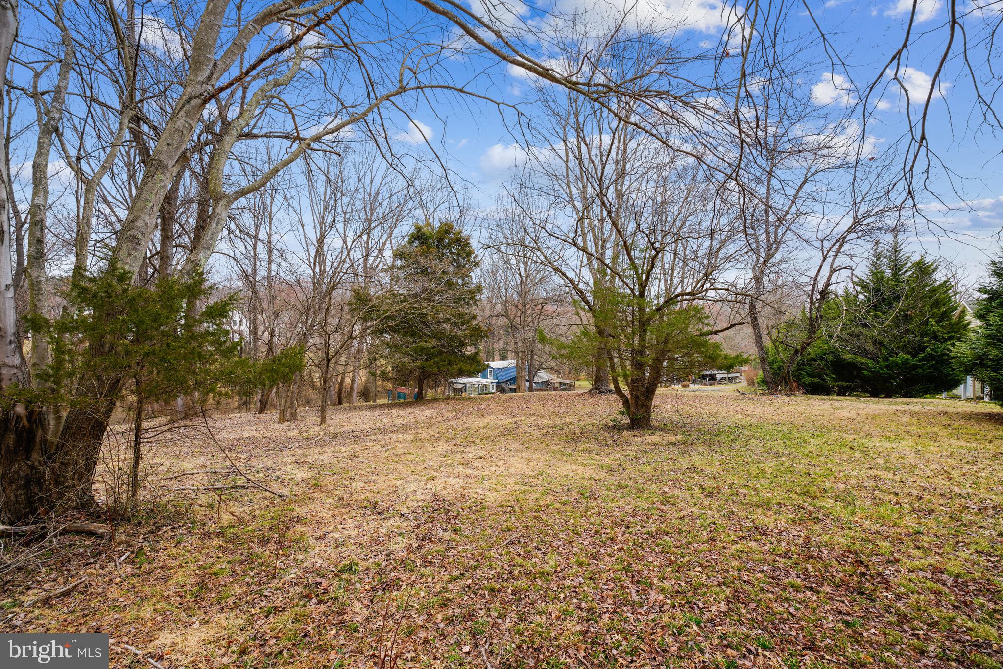 CLARKSVILLE HUNT - Residential