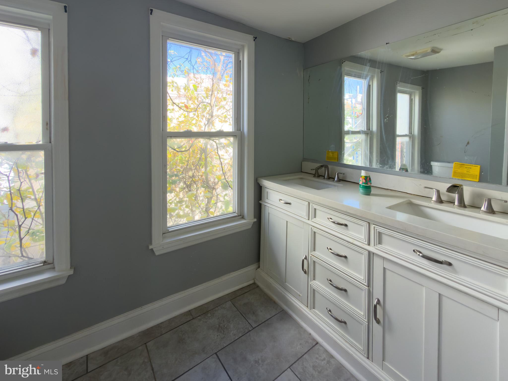 SHARSWOOD - Residential