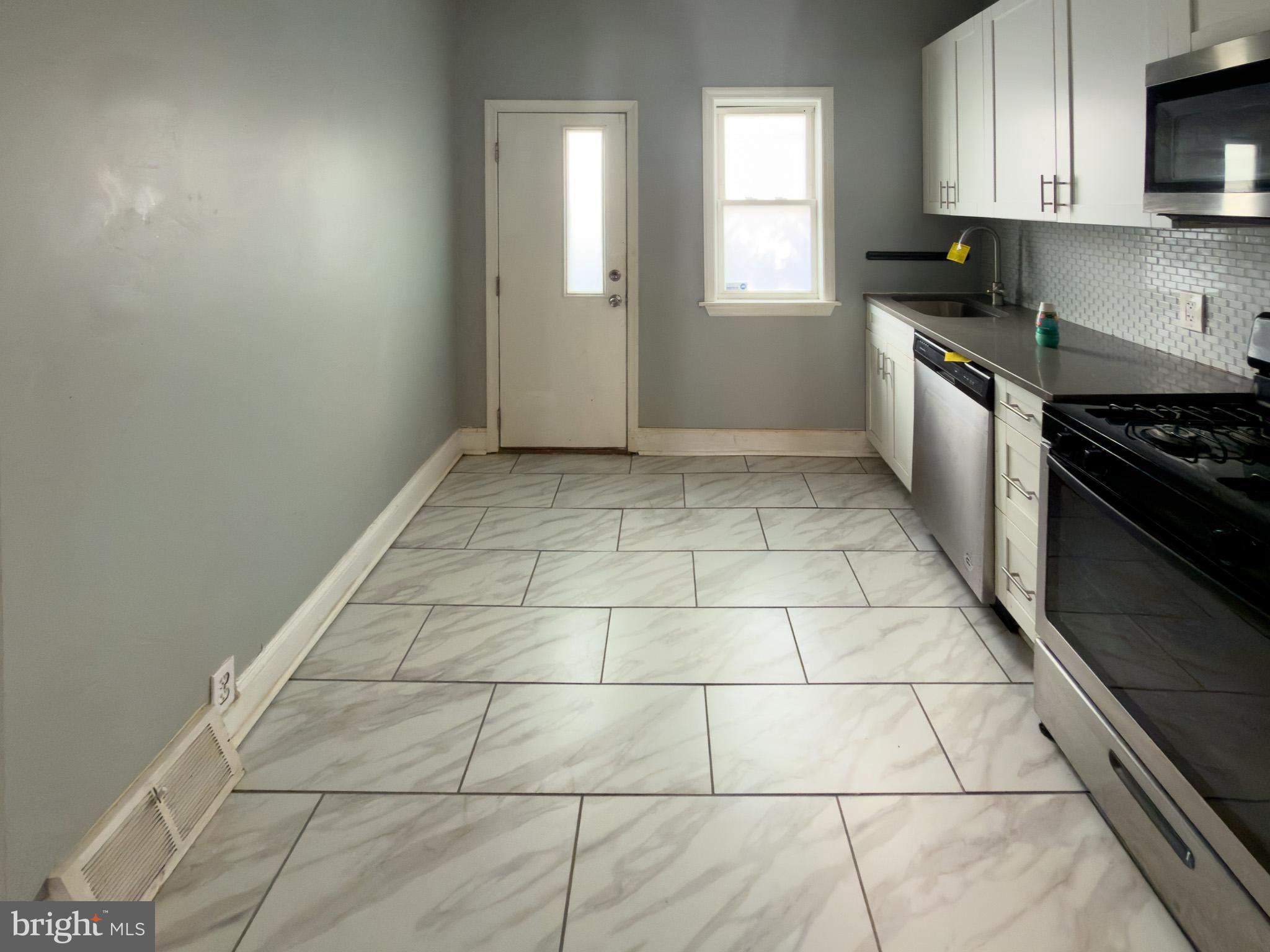 2517 W SEYBERT STREET