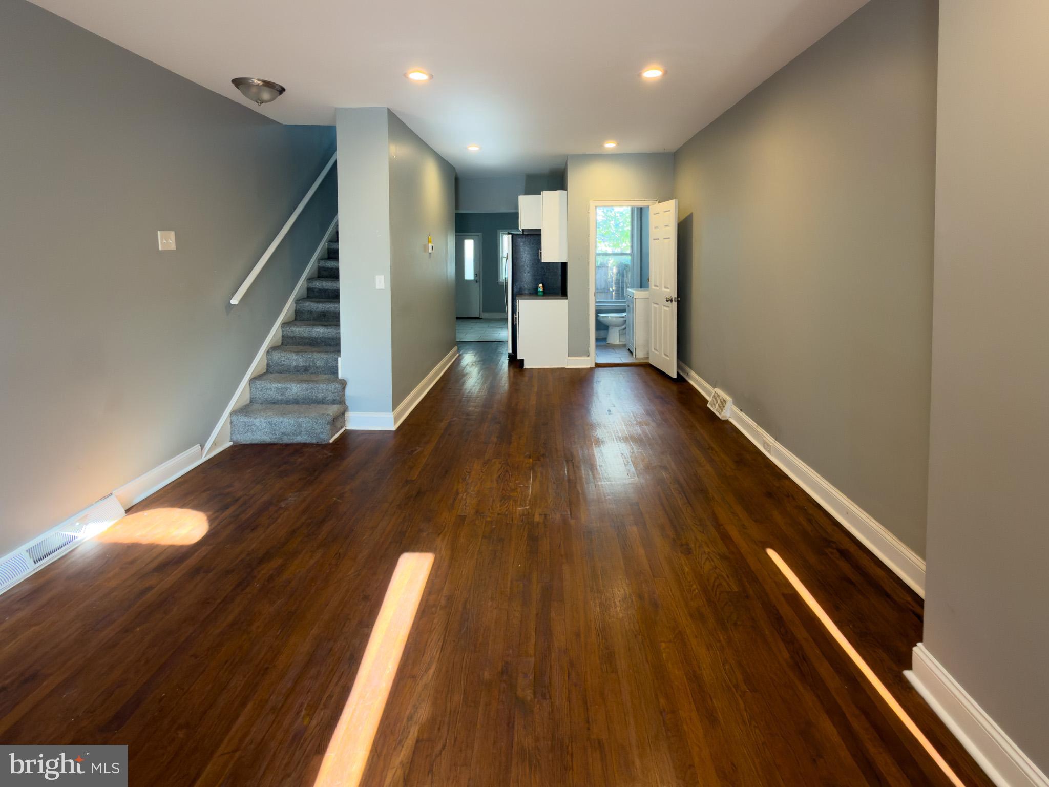 SHARSWOOD - Residential