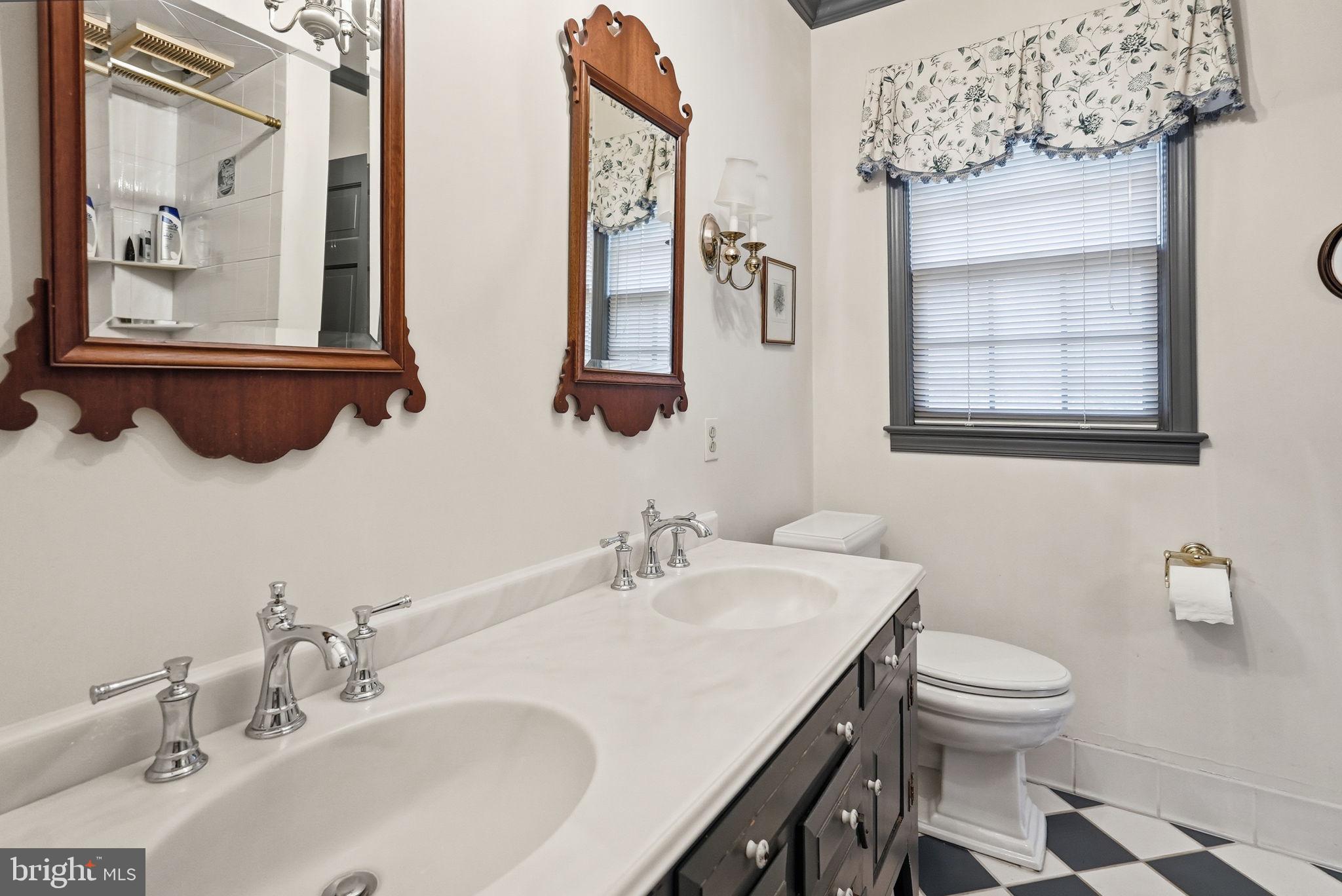 DARNESTOWN OUTSIDE - Residential