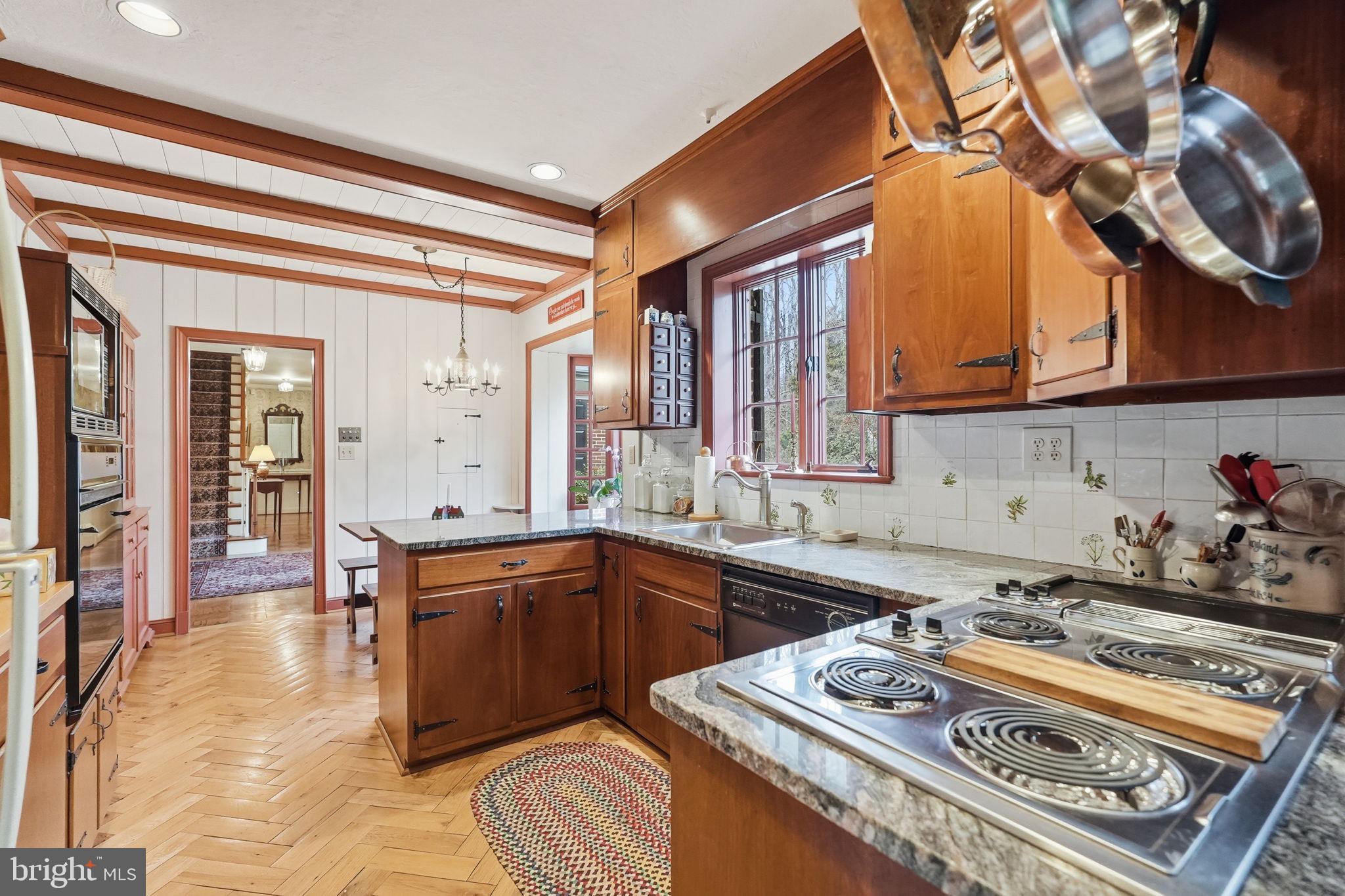 DARNESTOWN OUTSIDE - Residential