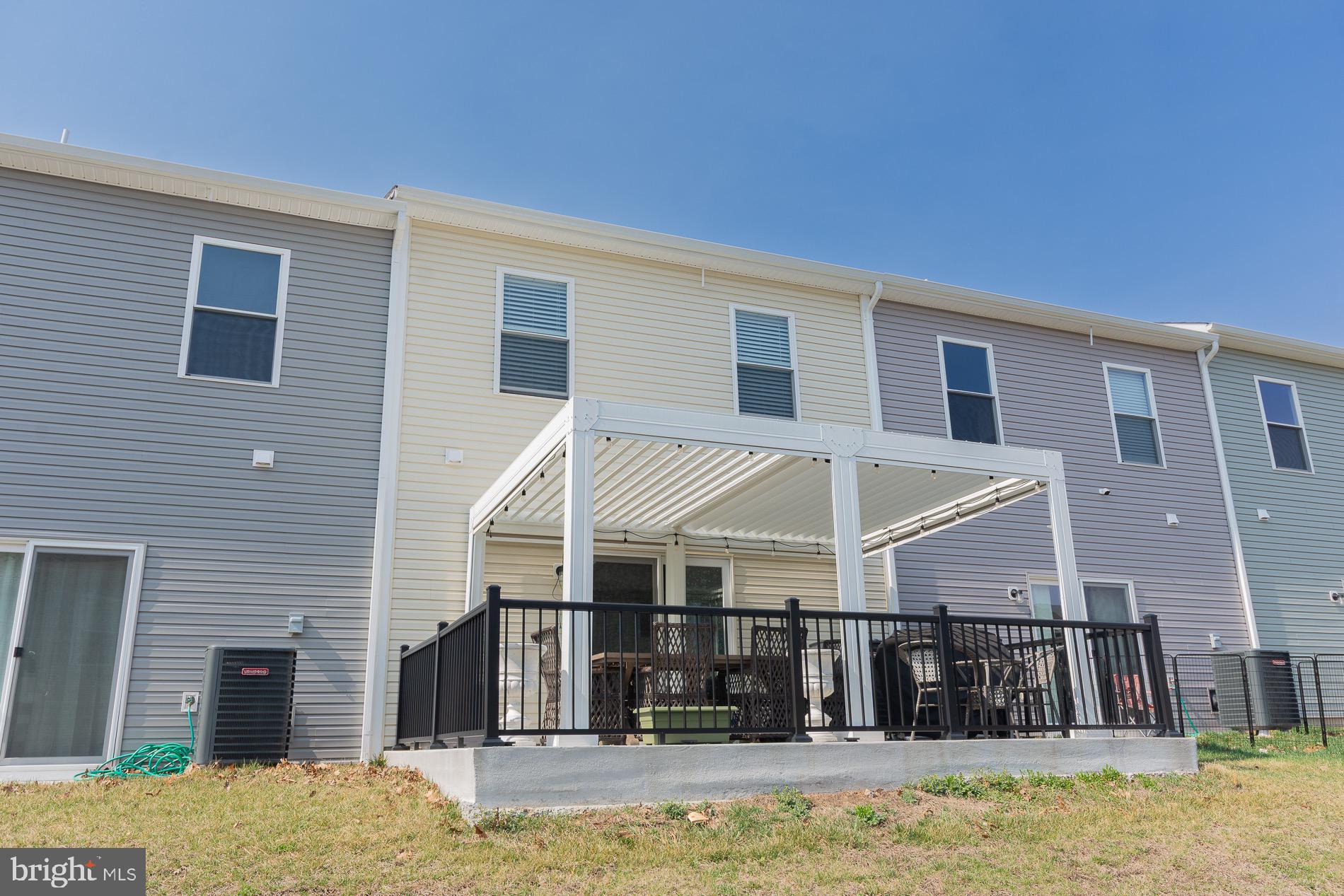 HOMEPLACE AT RIVERSIDE - Residential