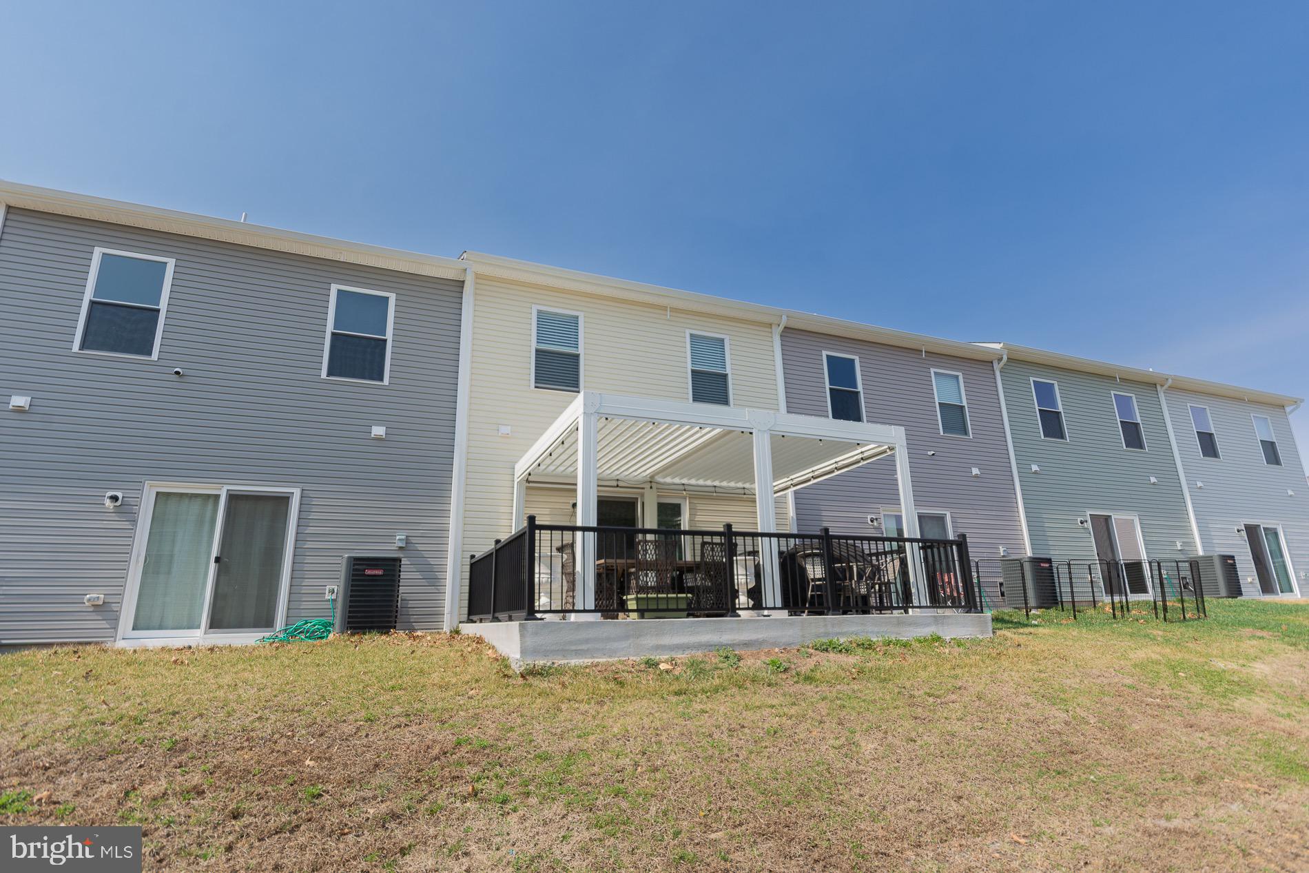 HOMEPLACE AT RIVERSIDE - Residential