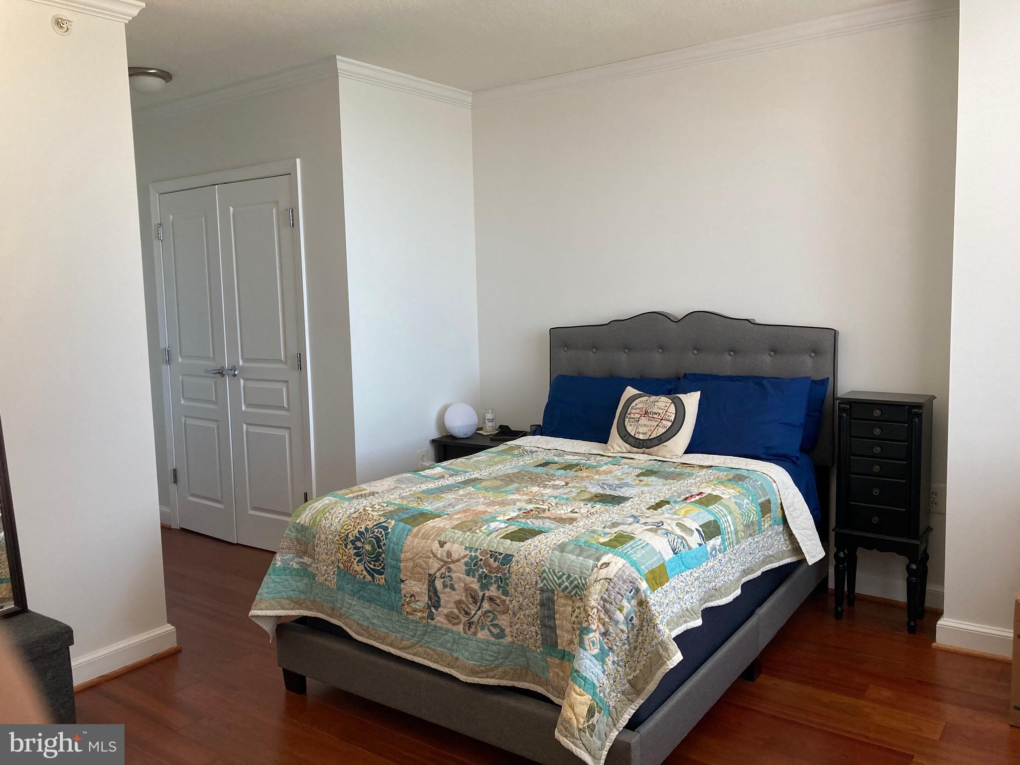 MIDTOWN ALEXANDRIA STATION CONDOMINIUM - Residential Lease