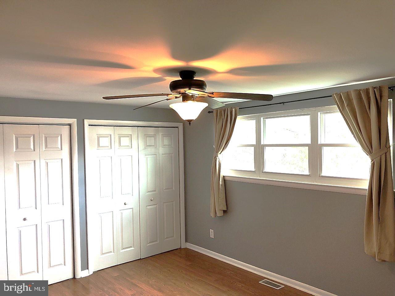 PARKWOOD - Residential Lease