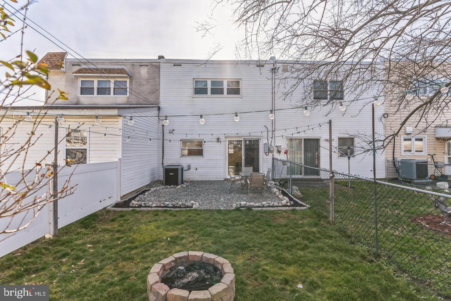 PARKWOOD - Residential Lease