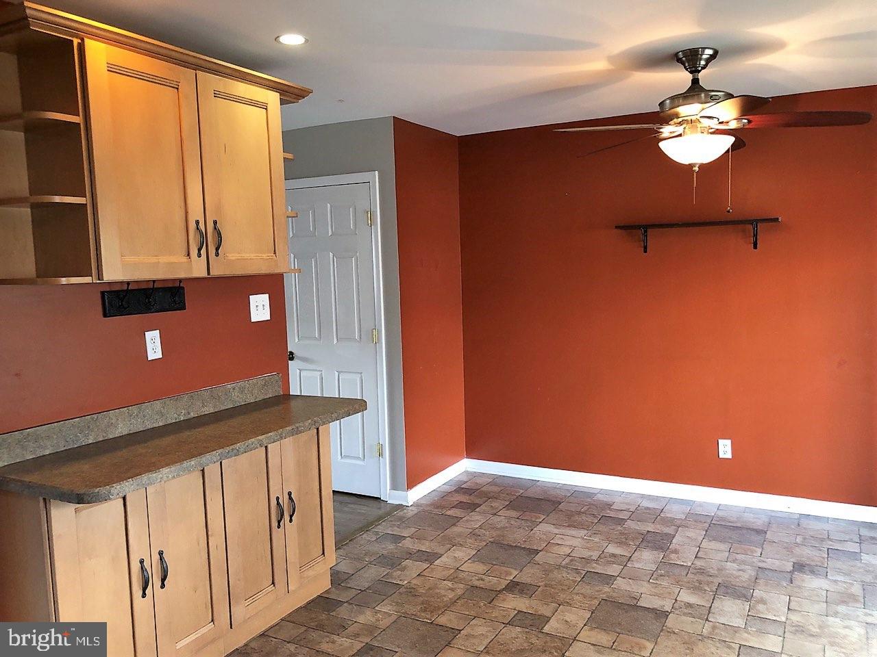 PARKWOOD - Residential Lease