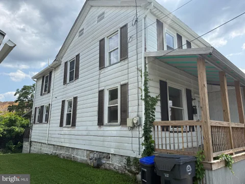 MLS: PADA2062426