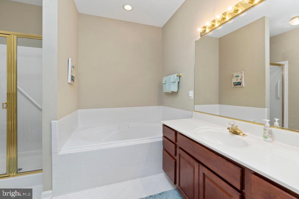 TURNBERRY WEST SEC 5 - Residential