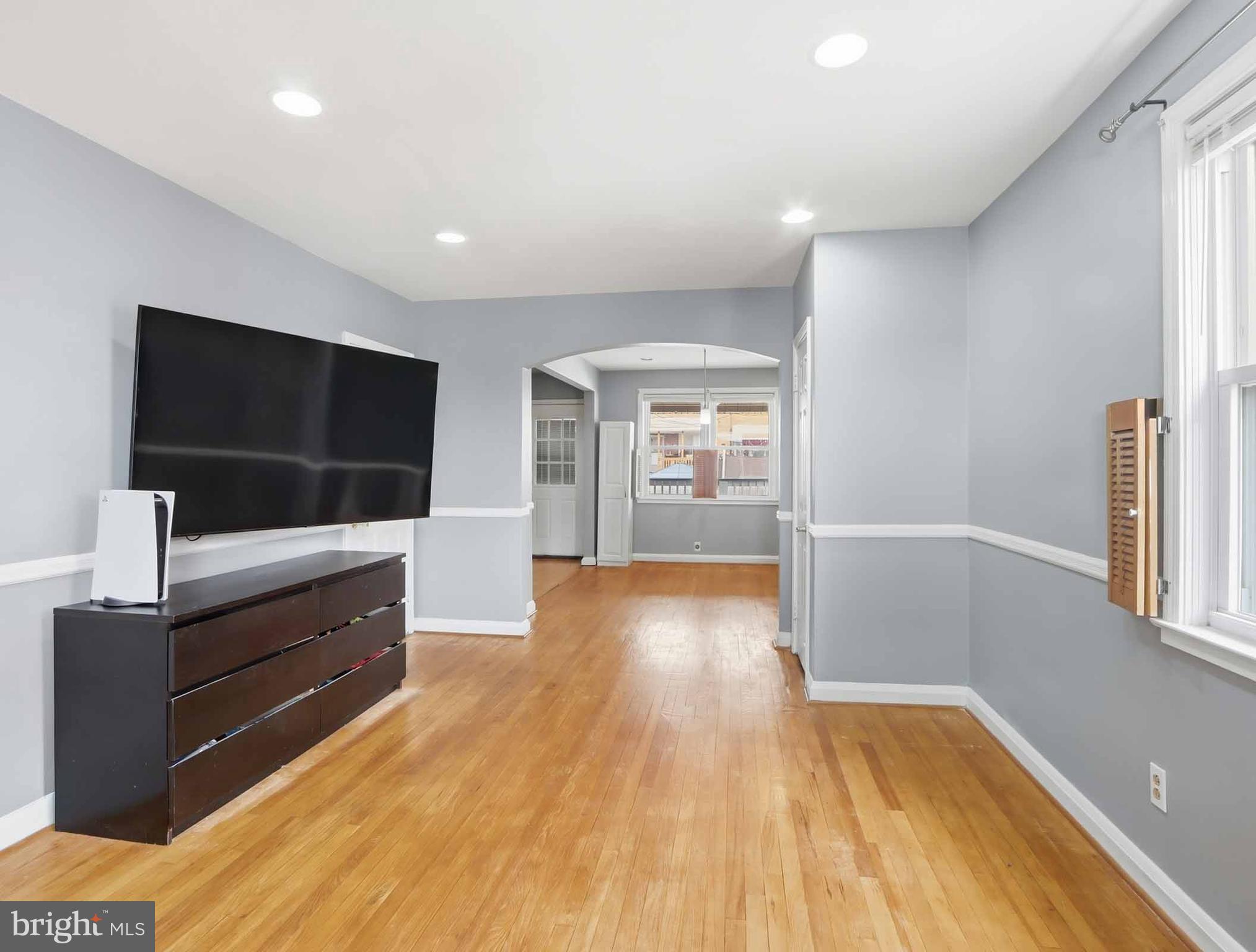 DUNDALK VILLAGE - Residential