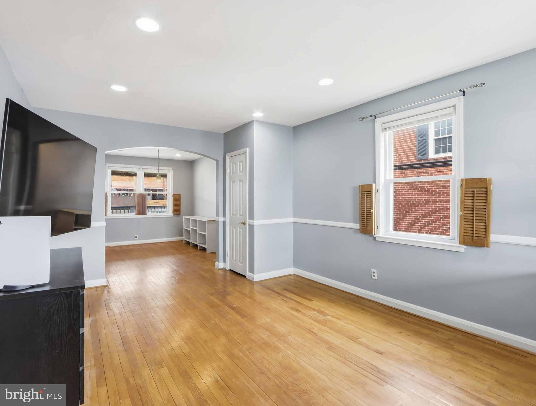 DUNDALK VILLAGE - Residential