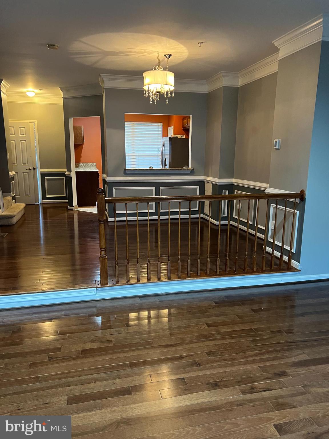 WOODVIEW VILLAGE - Residential Lease