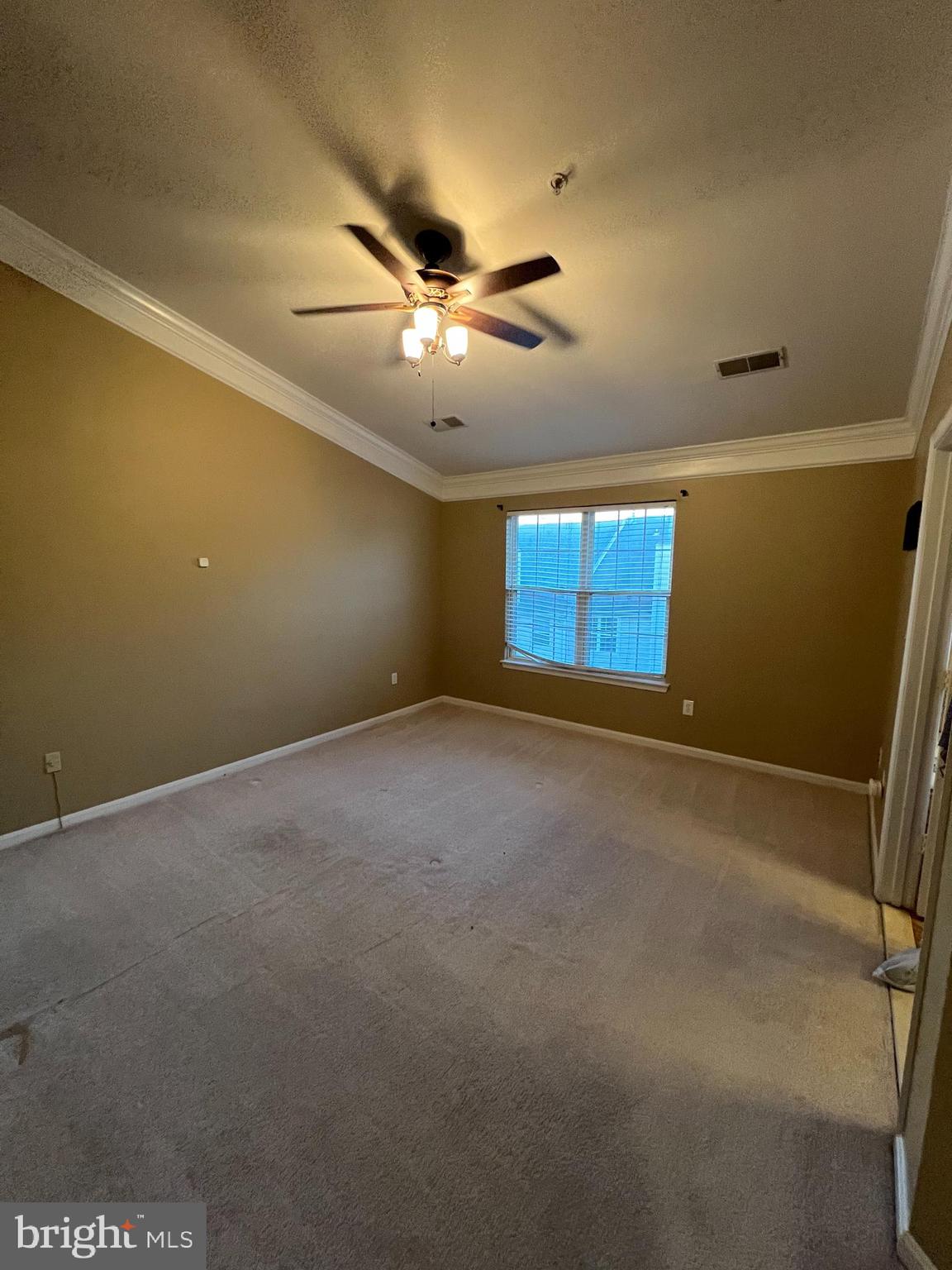 WOODVIEW VILLAGE - Residential Lease