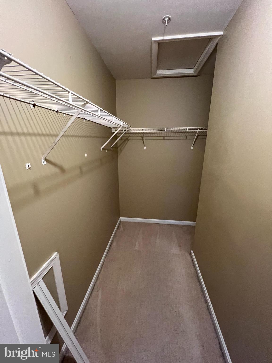 WOODVIEW VILLAGE - Residential Lease