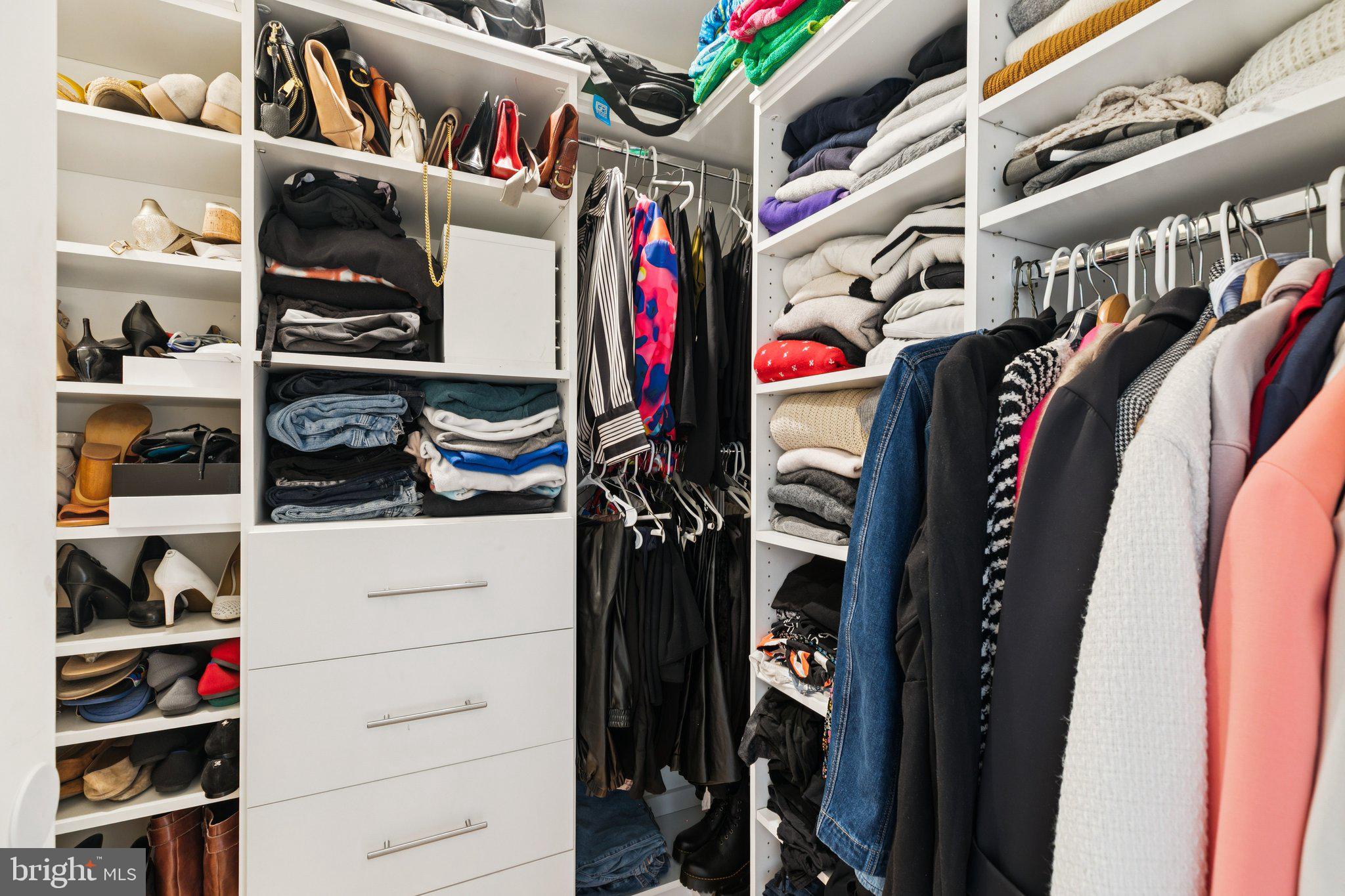 POINT BREEZE - Residential