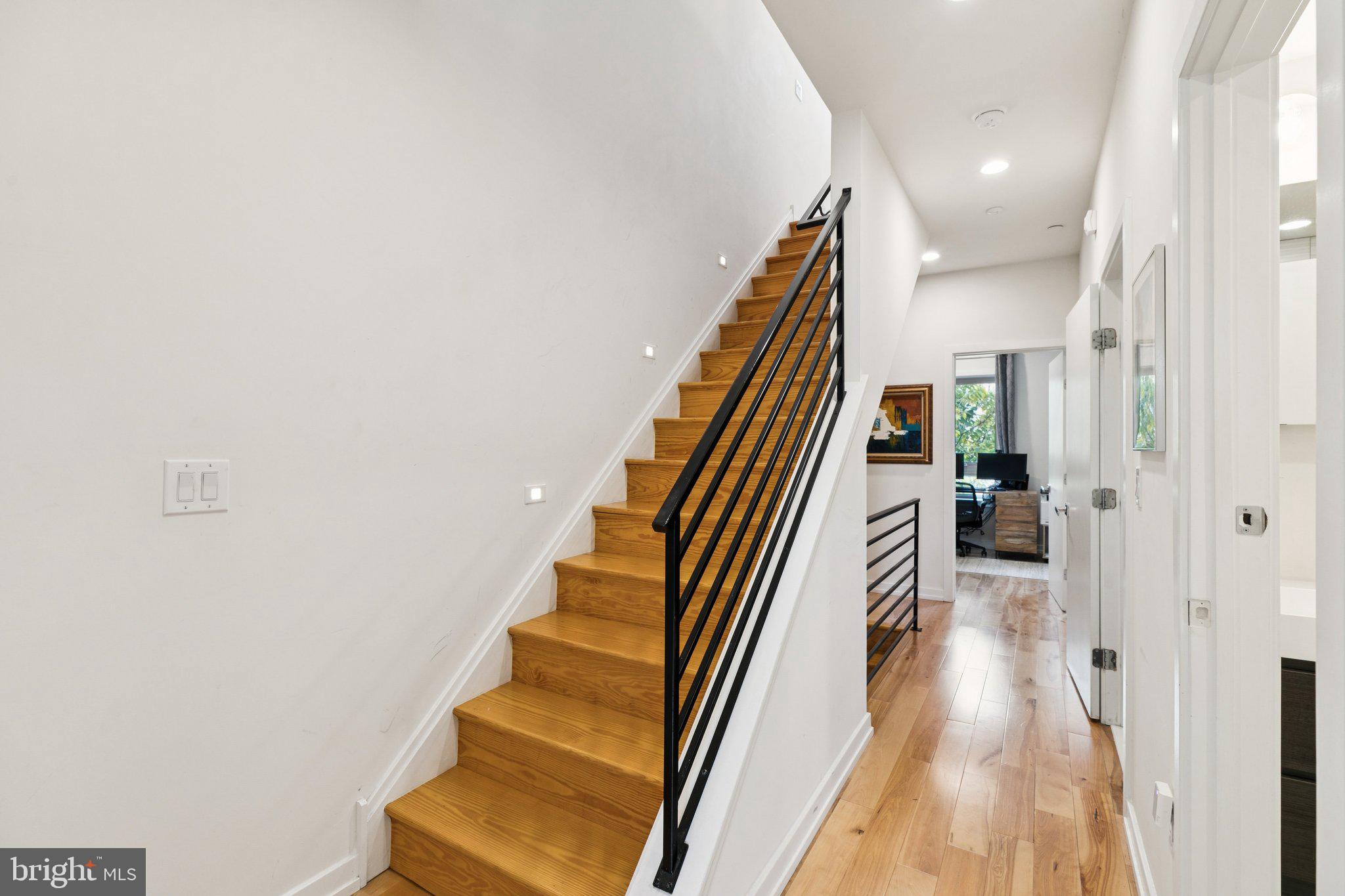 POINT BREEZE - Residential