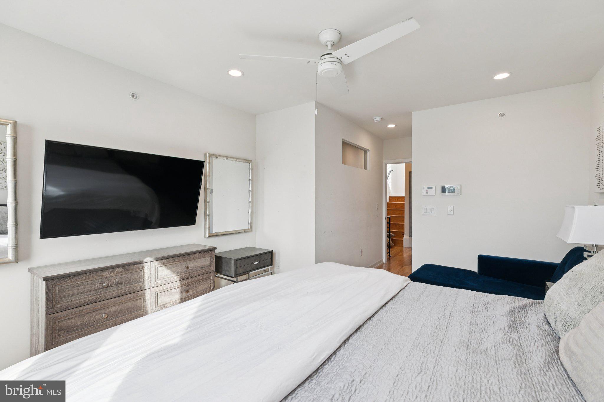 POINT BREEZE - Residential