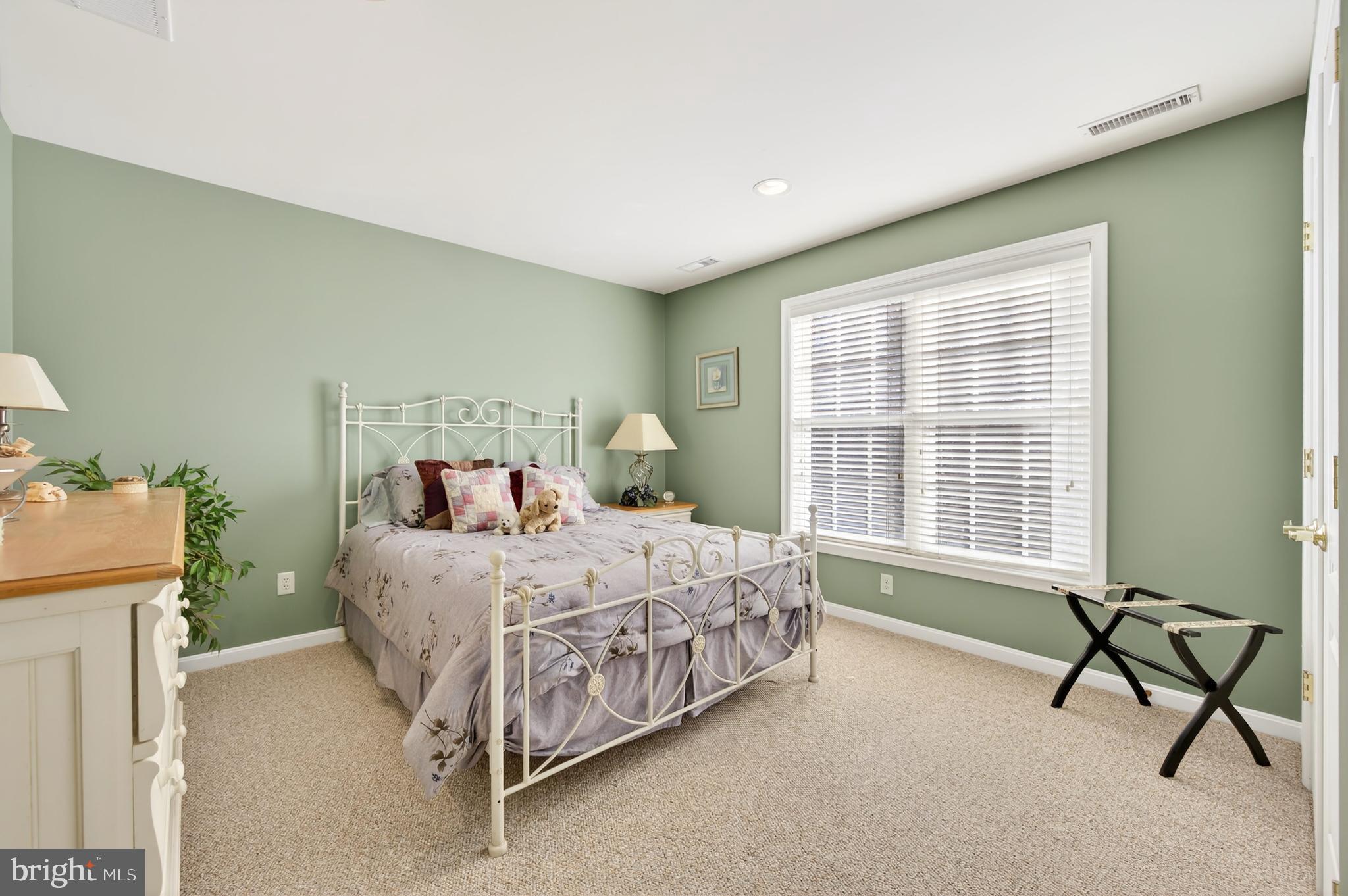 EASTON CLUB EAST - Residential