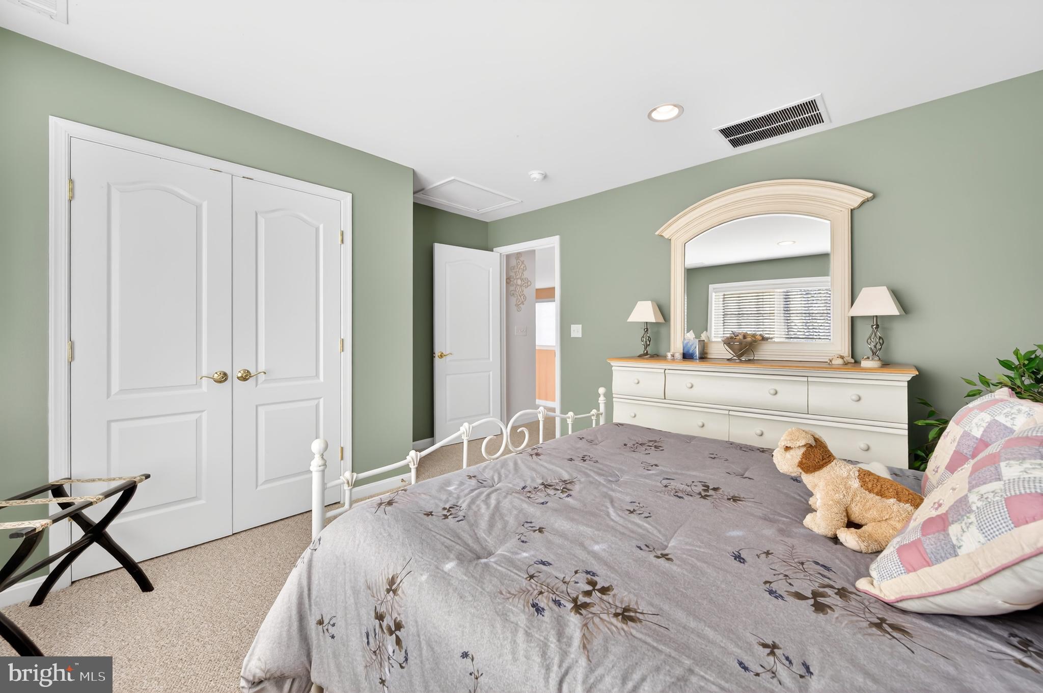 EASTON CLUB EAST - Residential