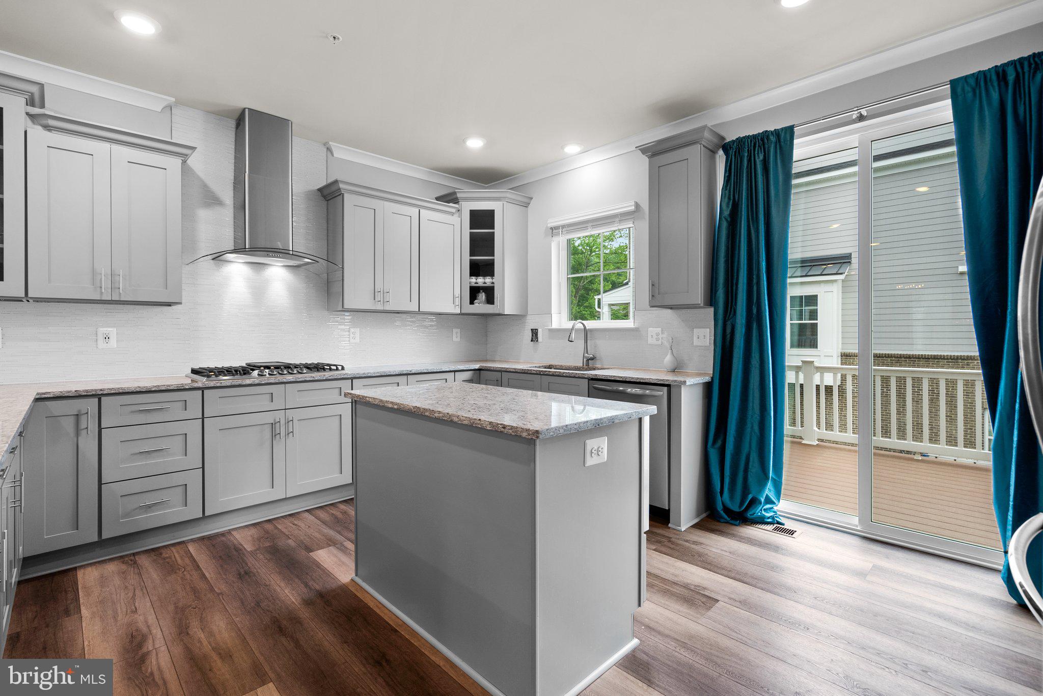 PARKSIDE PRESERVE - Residential