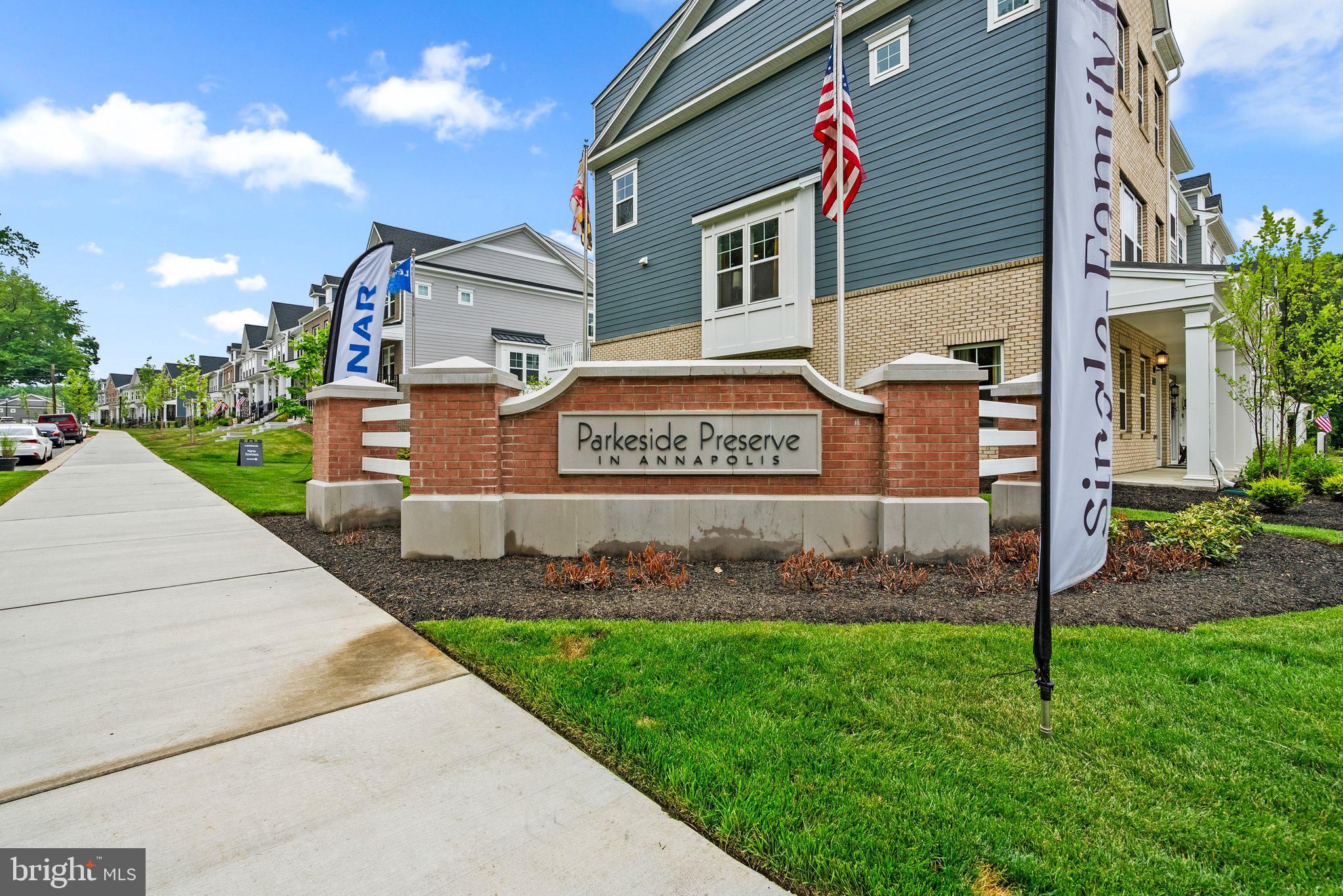 PARKSIDE PRESERVE - Residential