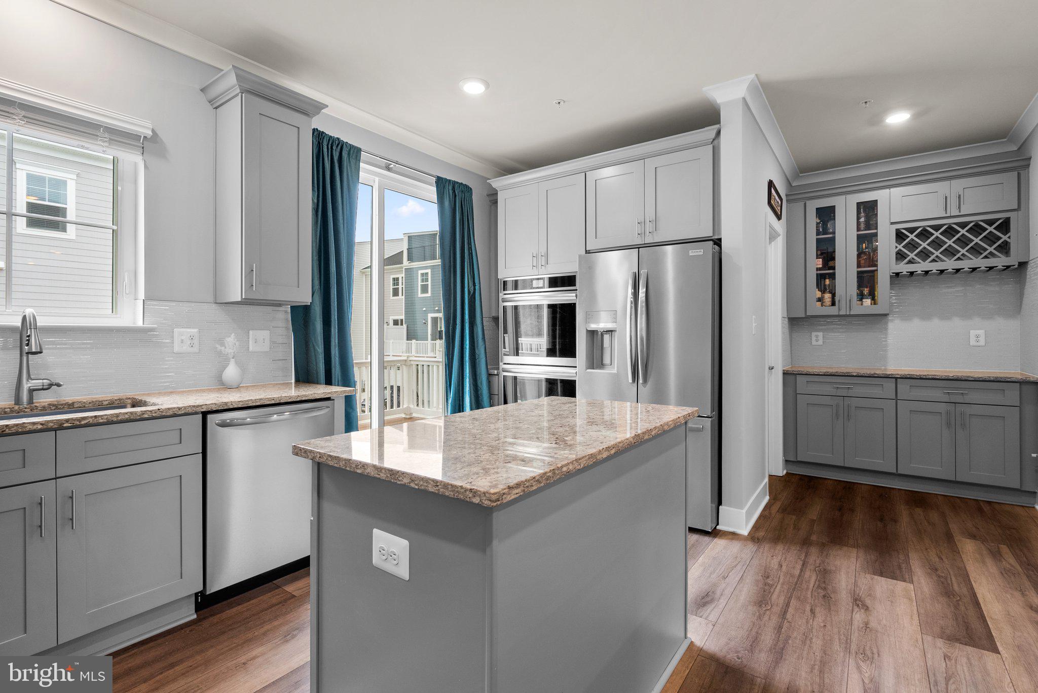 PARKSIDE PRESERVE - Residential