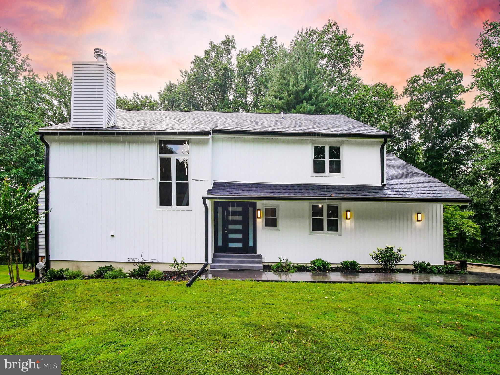 1375 POND VIEW LANE - Photo 2