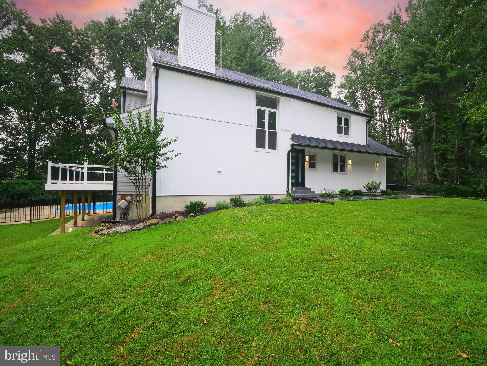 1375 POND VIEW LANE - Photo 3