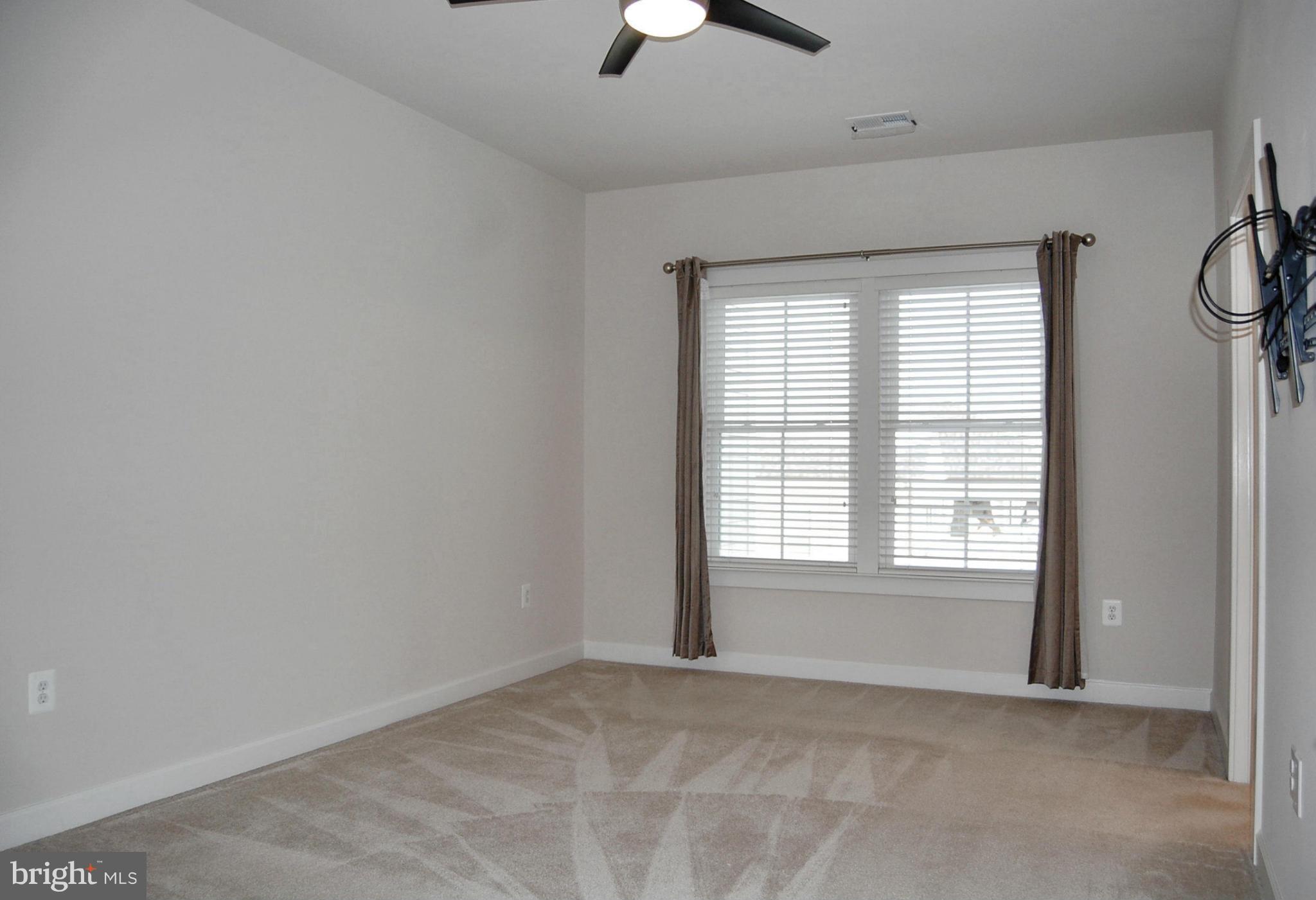 ONE LOUDOUN - Residential Lease