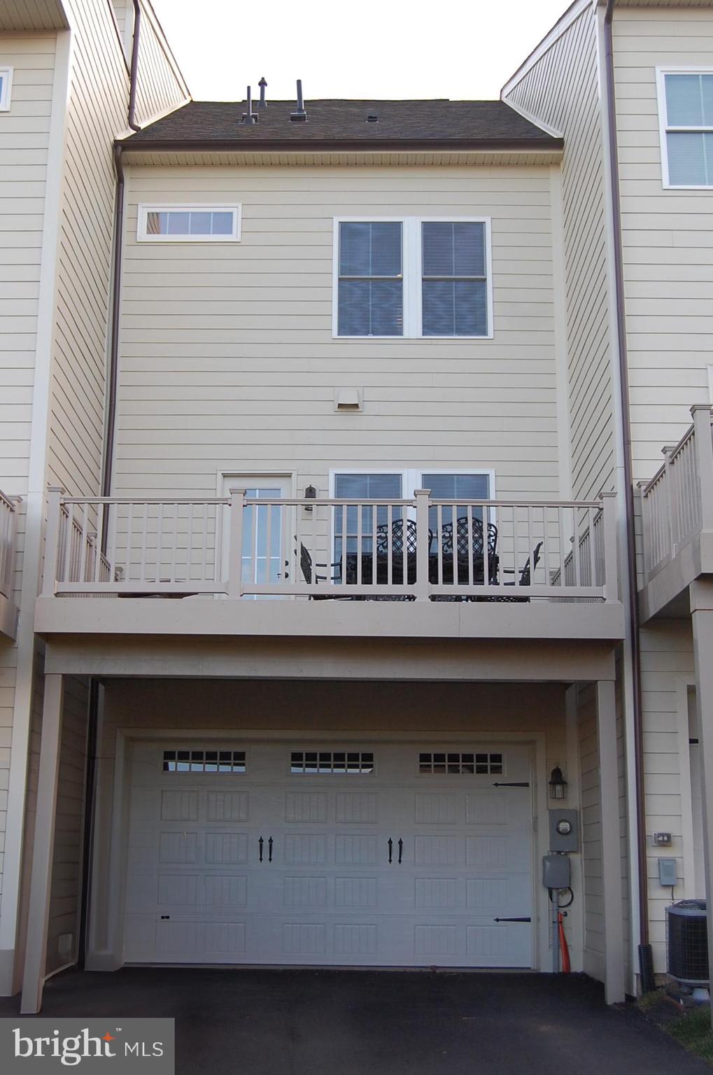 ONE LOUDOUN - Residential Lease