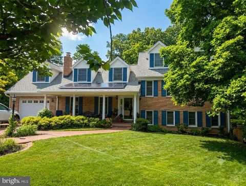 Photo of 1902 Ancilla Court, ALEXANDRIA, VA 22307 (MLS # VAFX2313306)