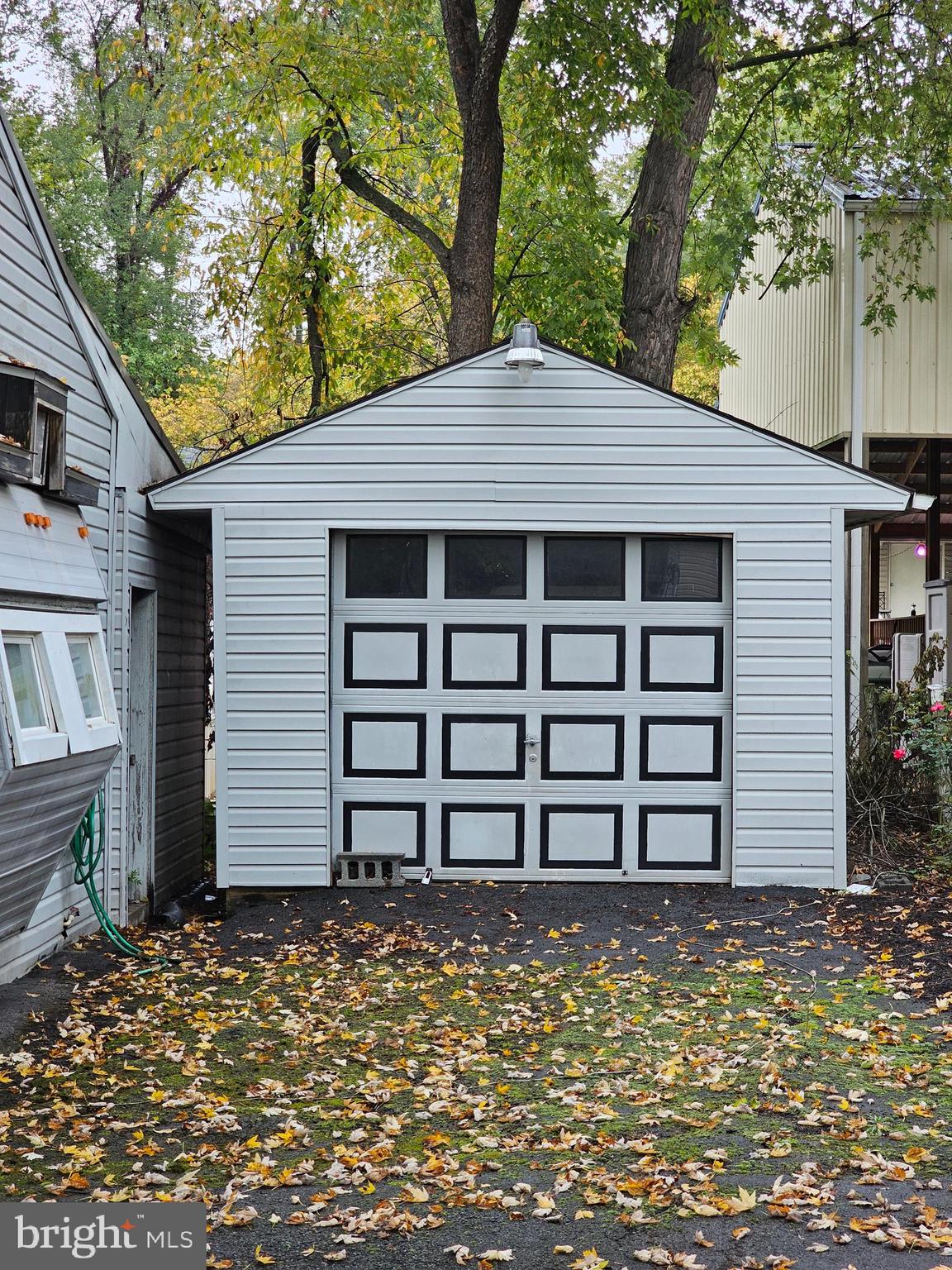 RIVER BEND - Residential