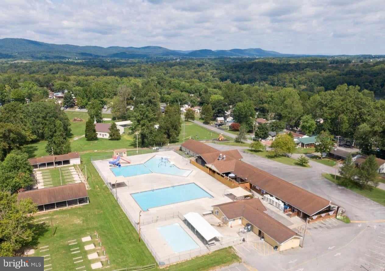 RIVER BEND - Residential