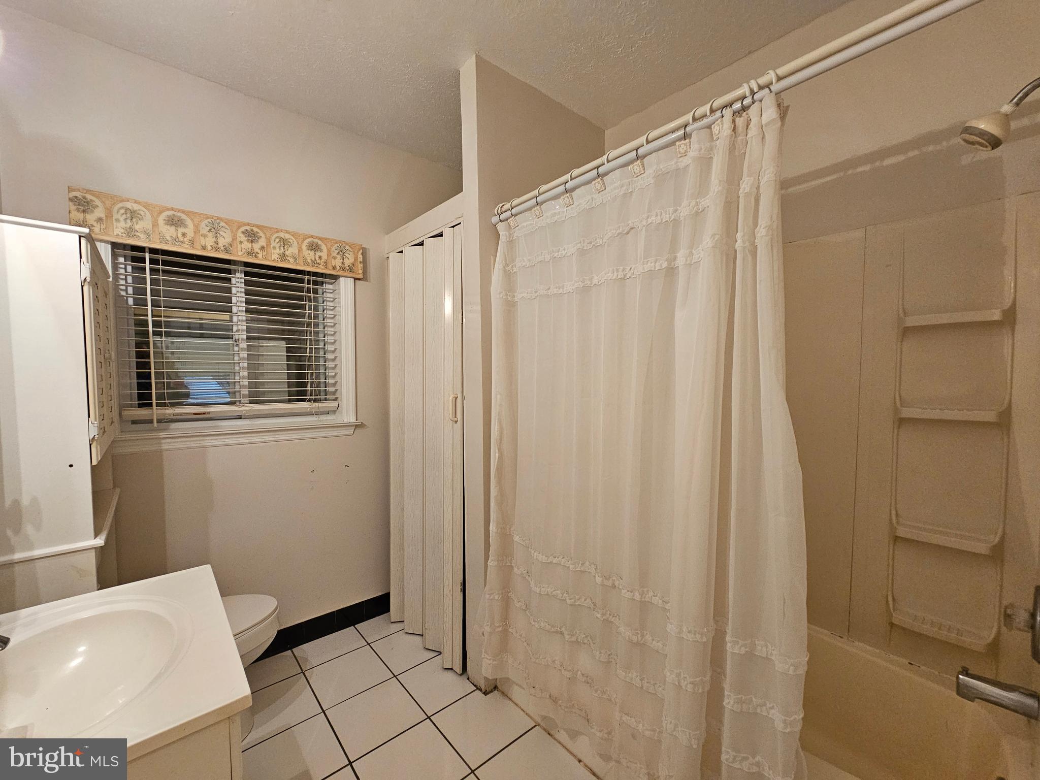 RIVER BEND - Residential