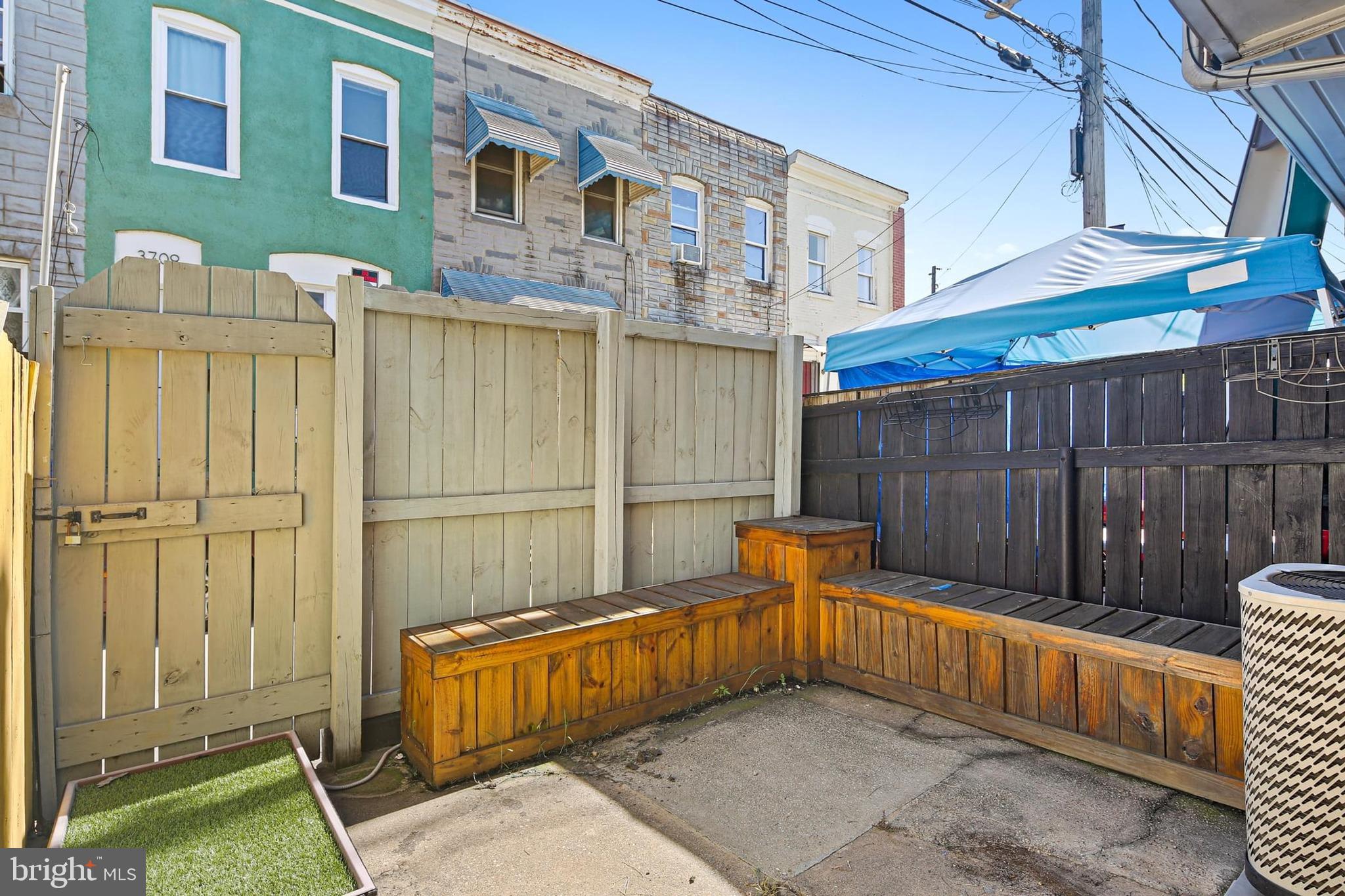 HIGHLANDTOWN - Residential