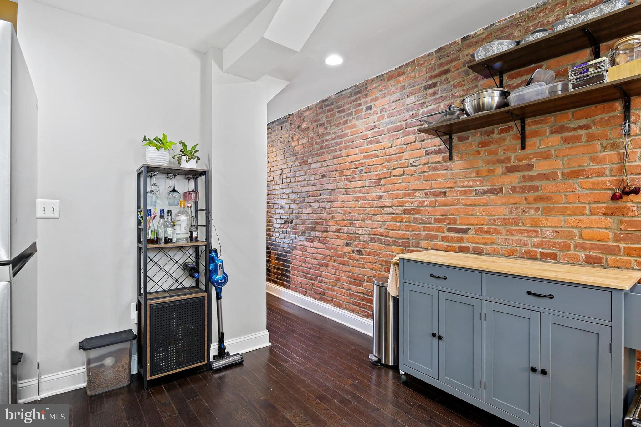 HIGHLANDTOWN - Residential