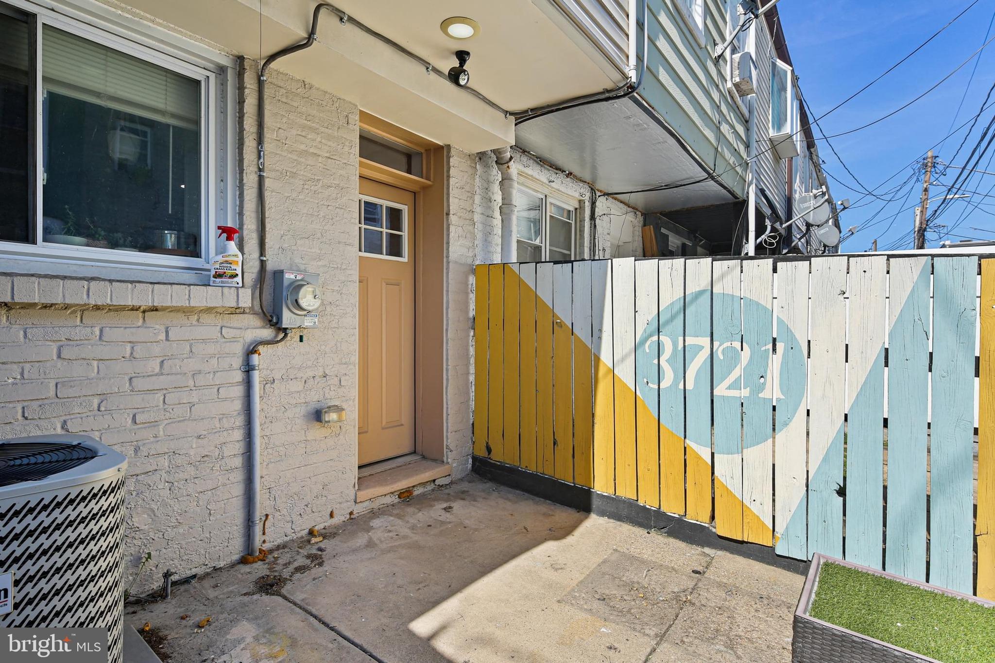 HIGHLANDTOWN - Residential