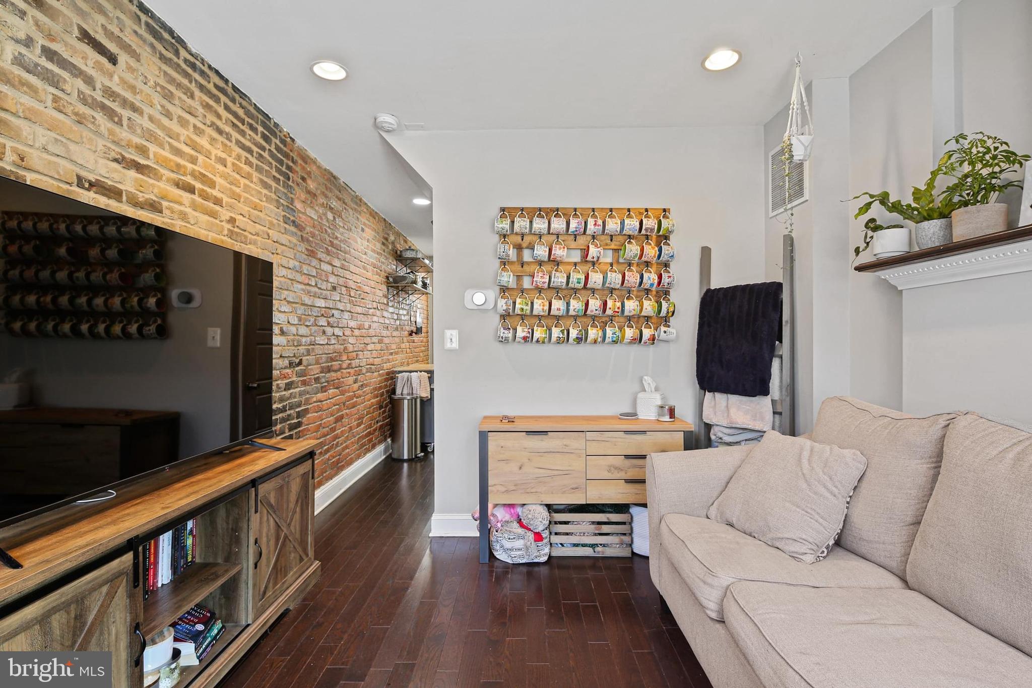 HIGHLANDTOWN - Residential