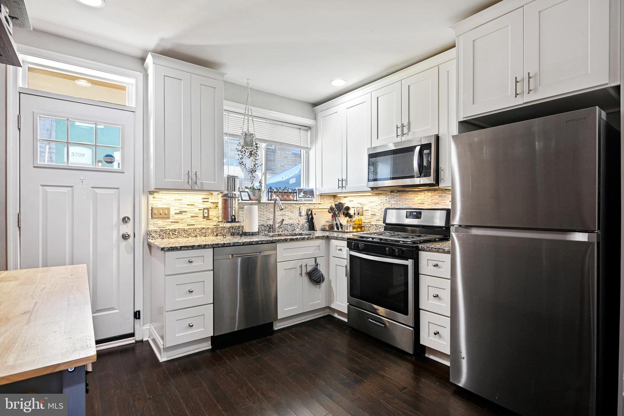 HIGHLANDTOWN - Residential