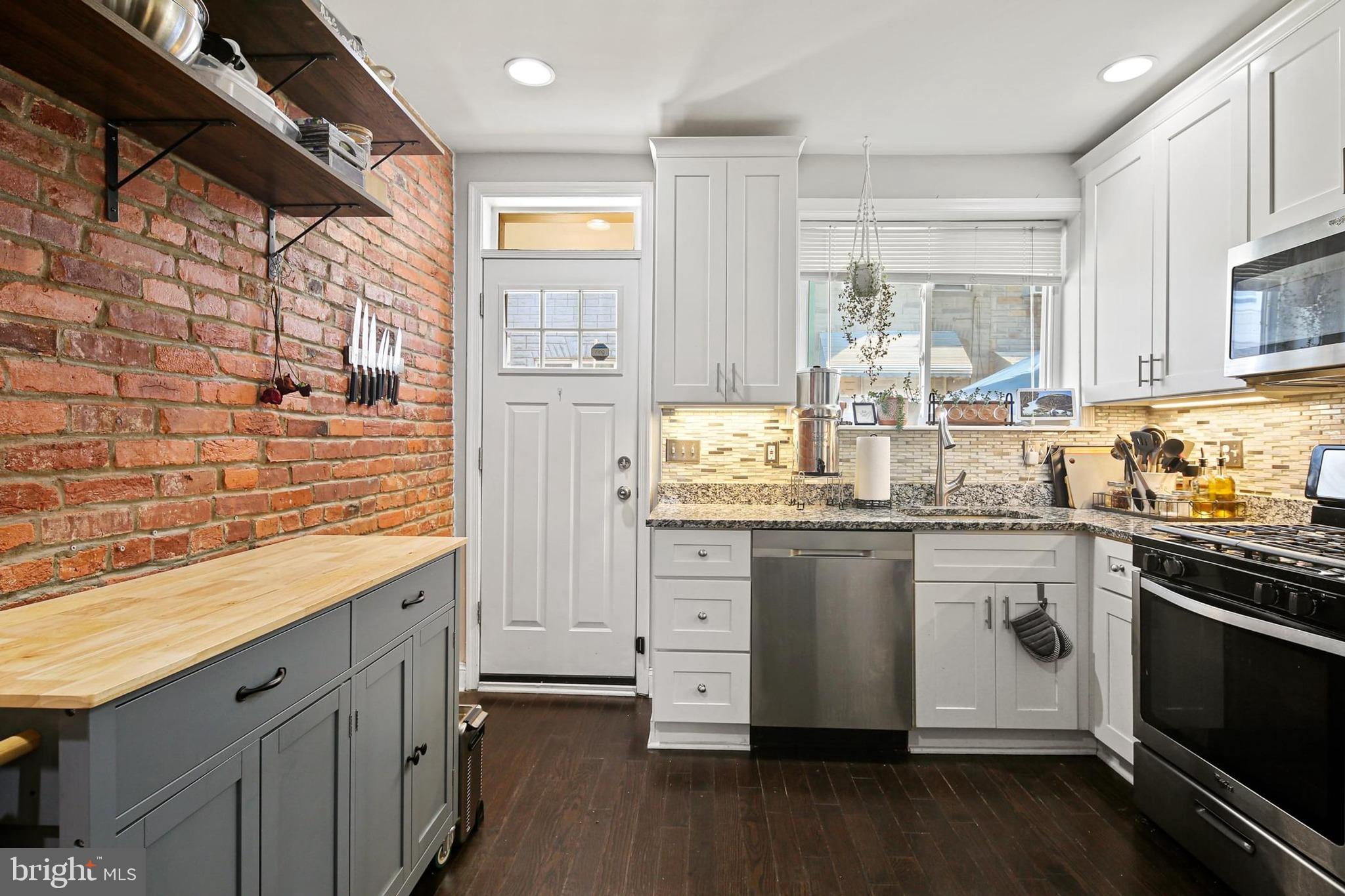 HIGHLANDTOWN - Residential