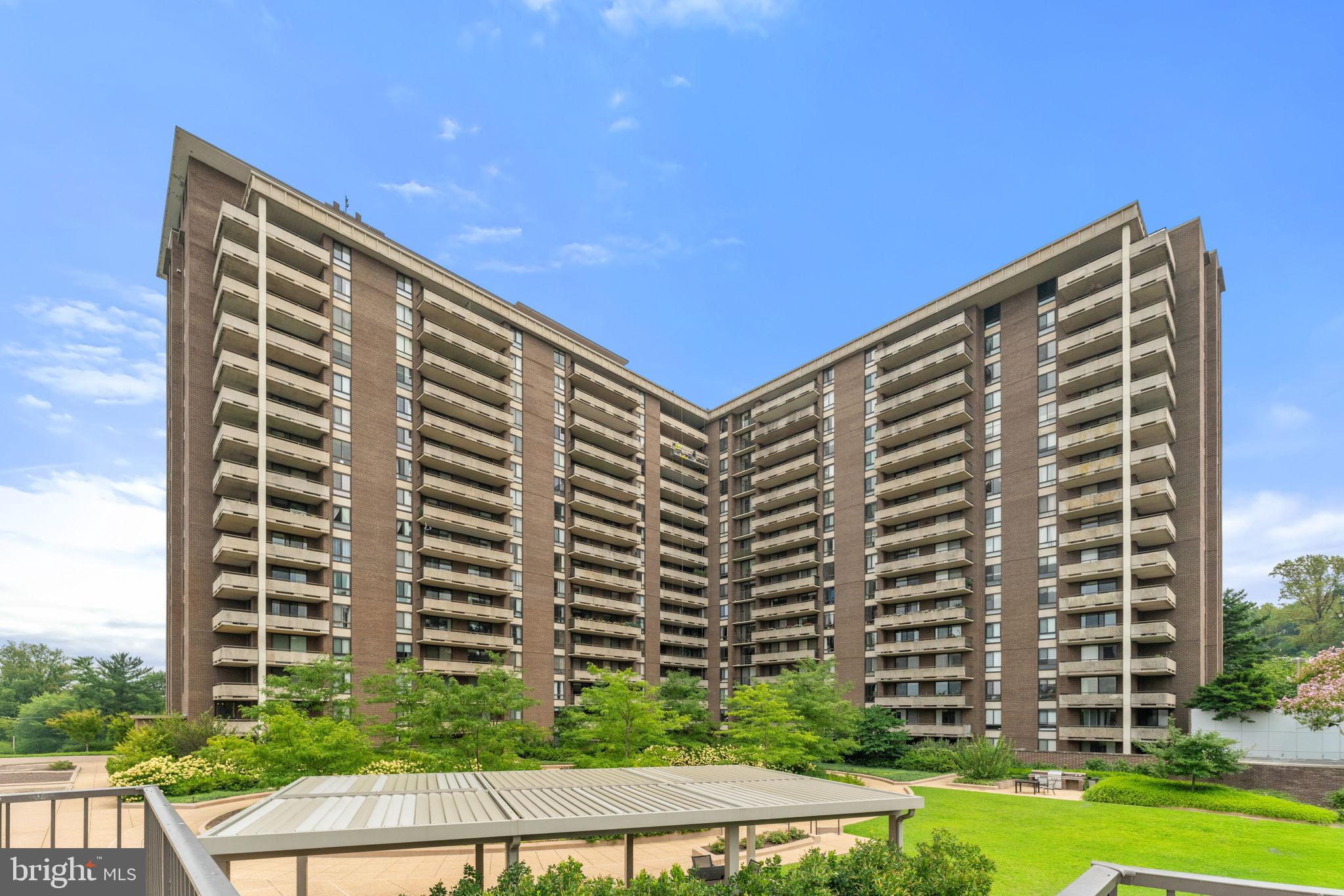 REGENCY AT MCLEAN - Residential