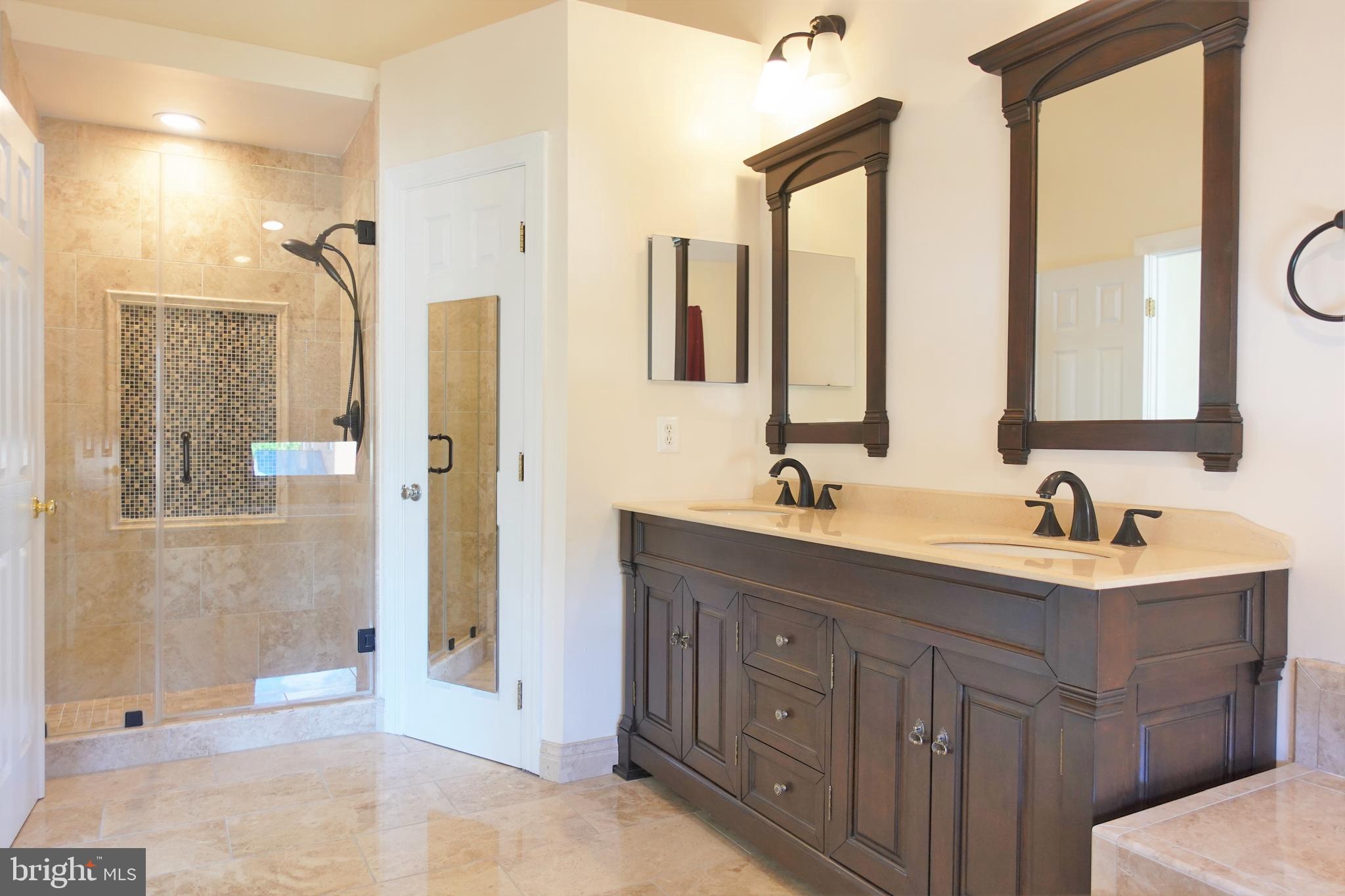 BRENTWOOD - Residential Lease