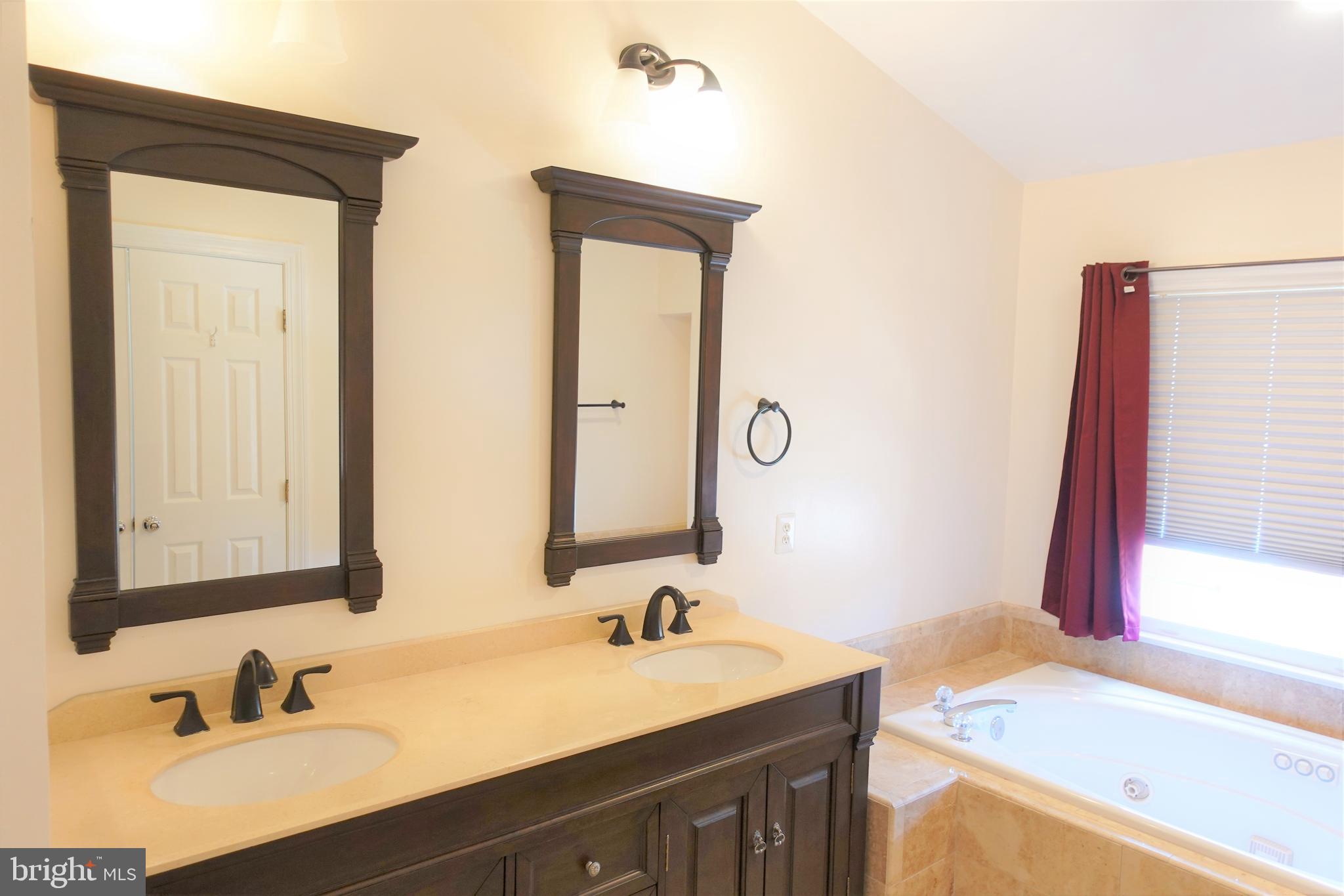 BRENTWOOD - Residential Lease