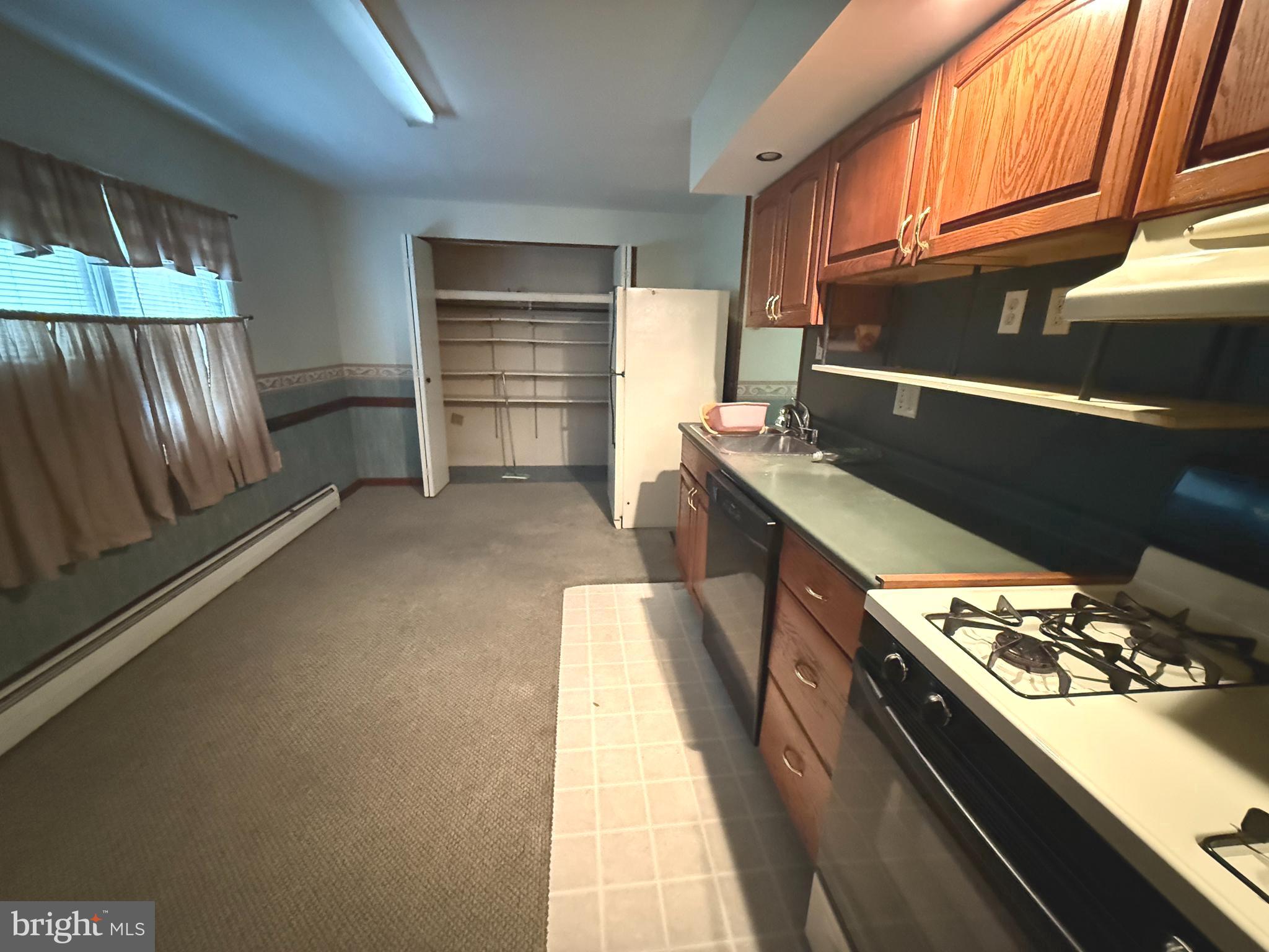 DUTCH HILL - Residential