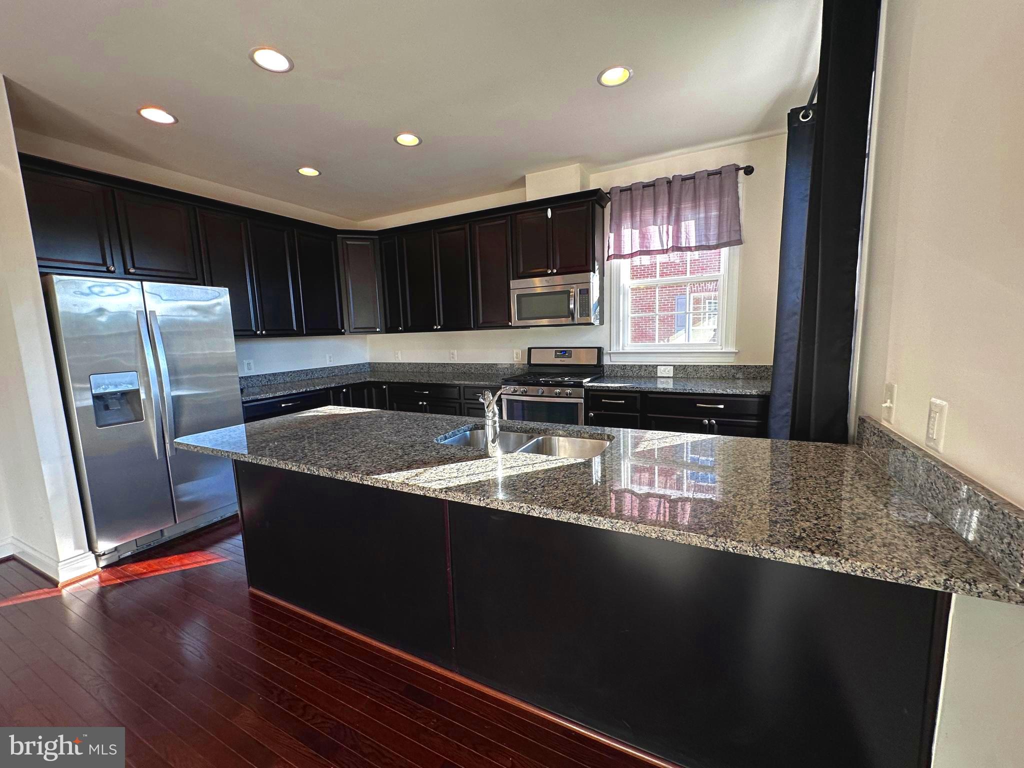 GRANT CORNER - Residential Lease