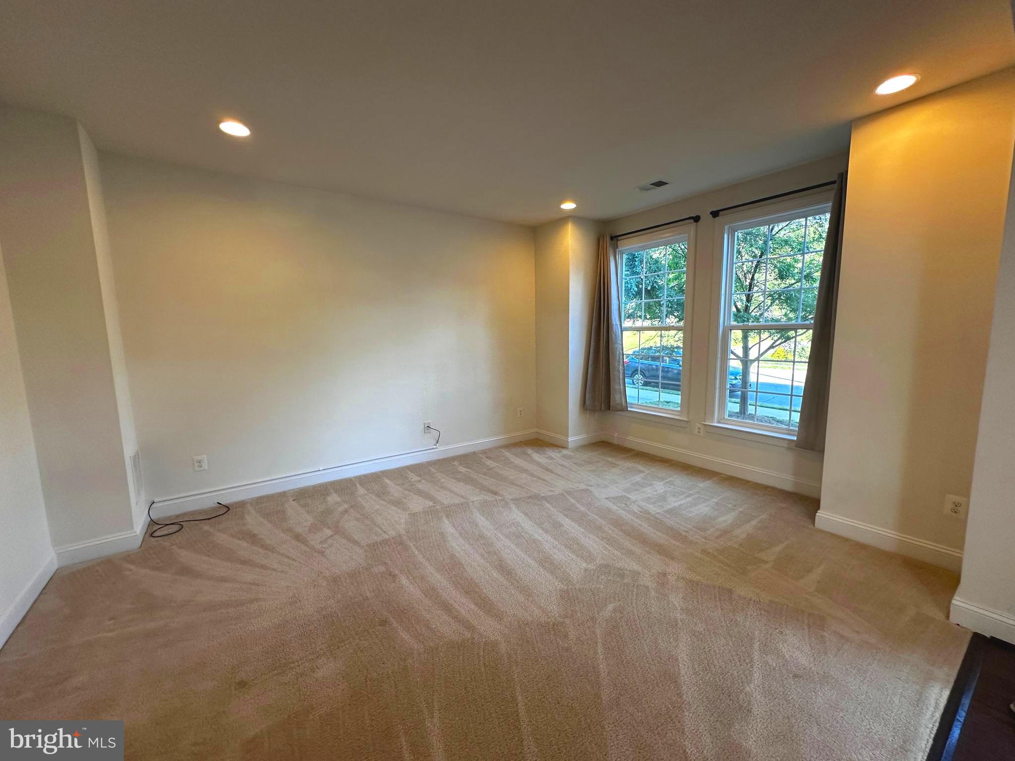 GRANT CORNER - Residential Lease