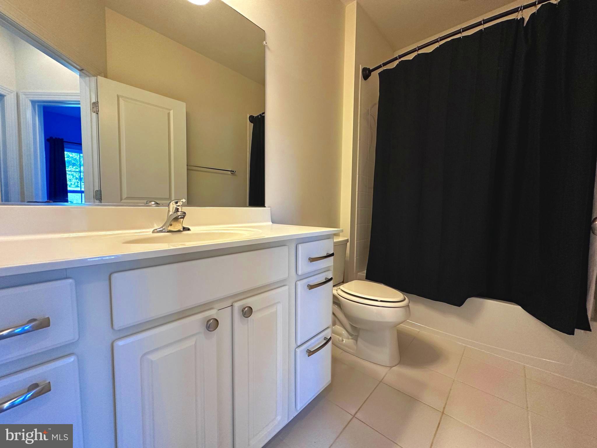 GRANT CORNER - Residential Lease