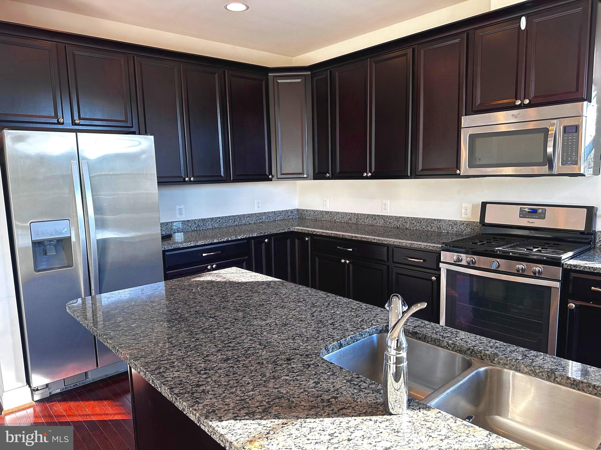 GRANT CORNER - Residential Lease